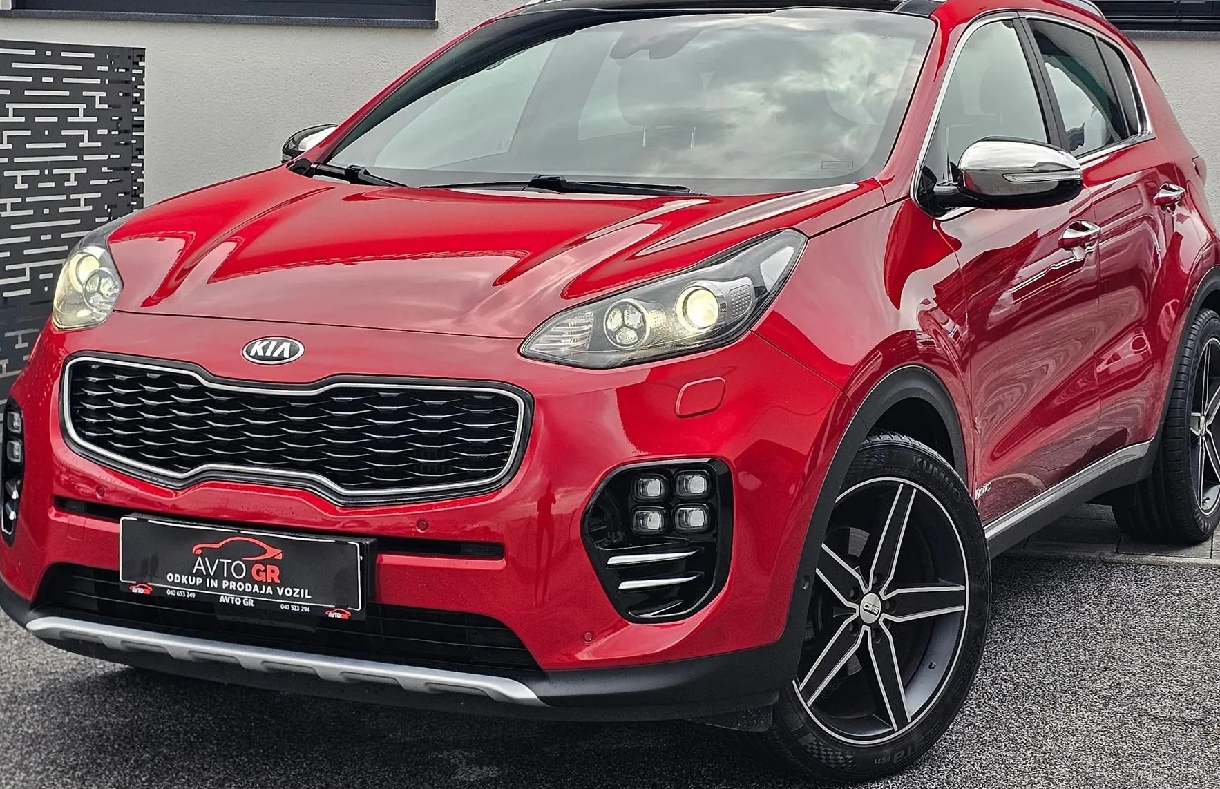 Zunanja slika - KIA Sportage - 4WD 1.6 T-GDI GT-Line Plus DCT-AVT-PANO-KAM.KLJUKA - 5