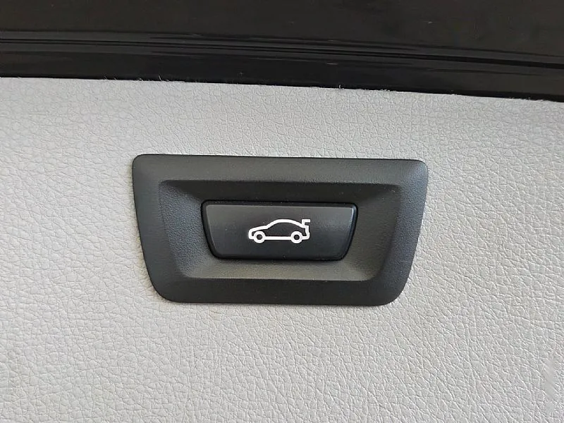 Zunanja slika - BMW Serija 3 - 330d 190Kw Touring Sport Line AVT NAVI GR.SED - 15