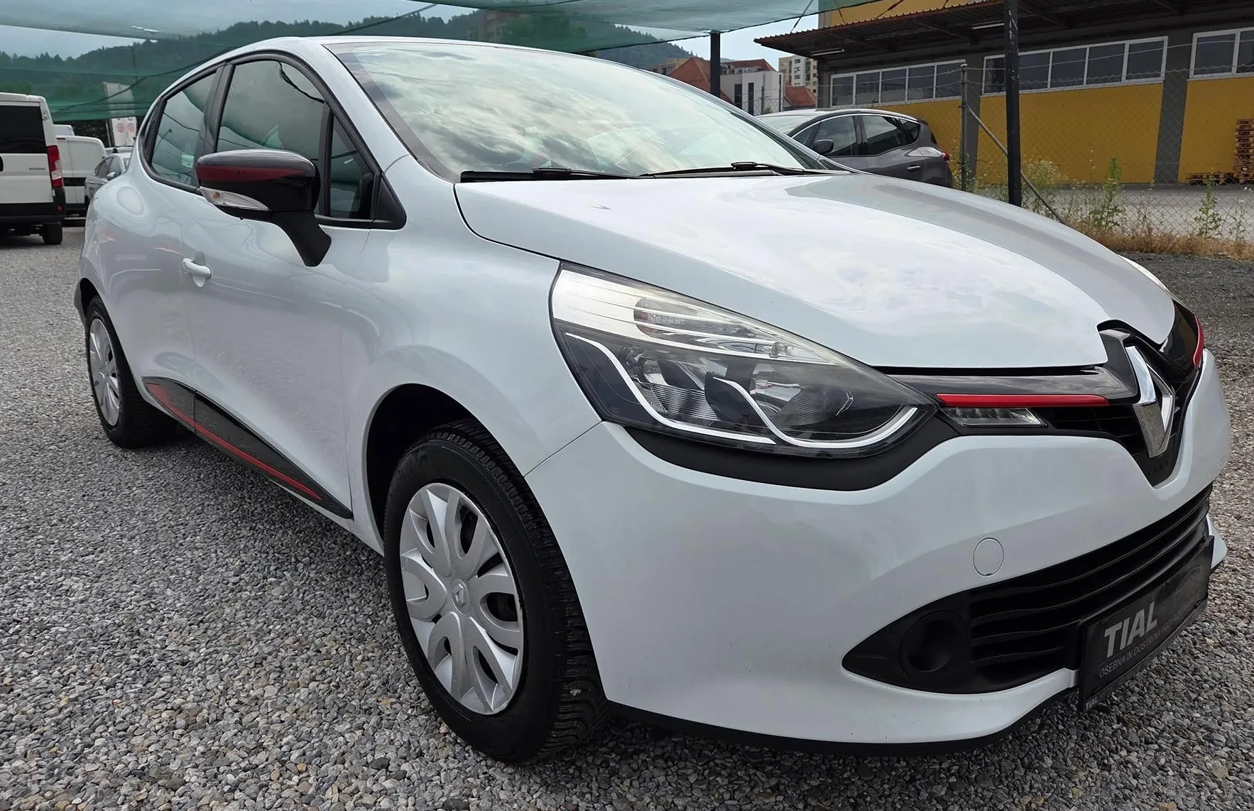 Zunanja slika - Renault Clio - 1.2 16V - 3