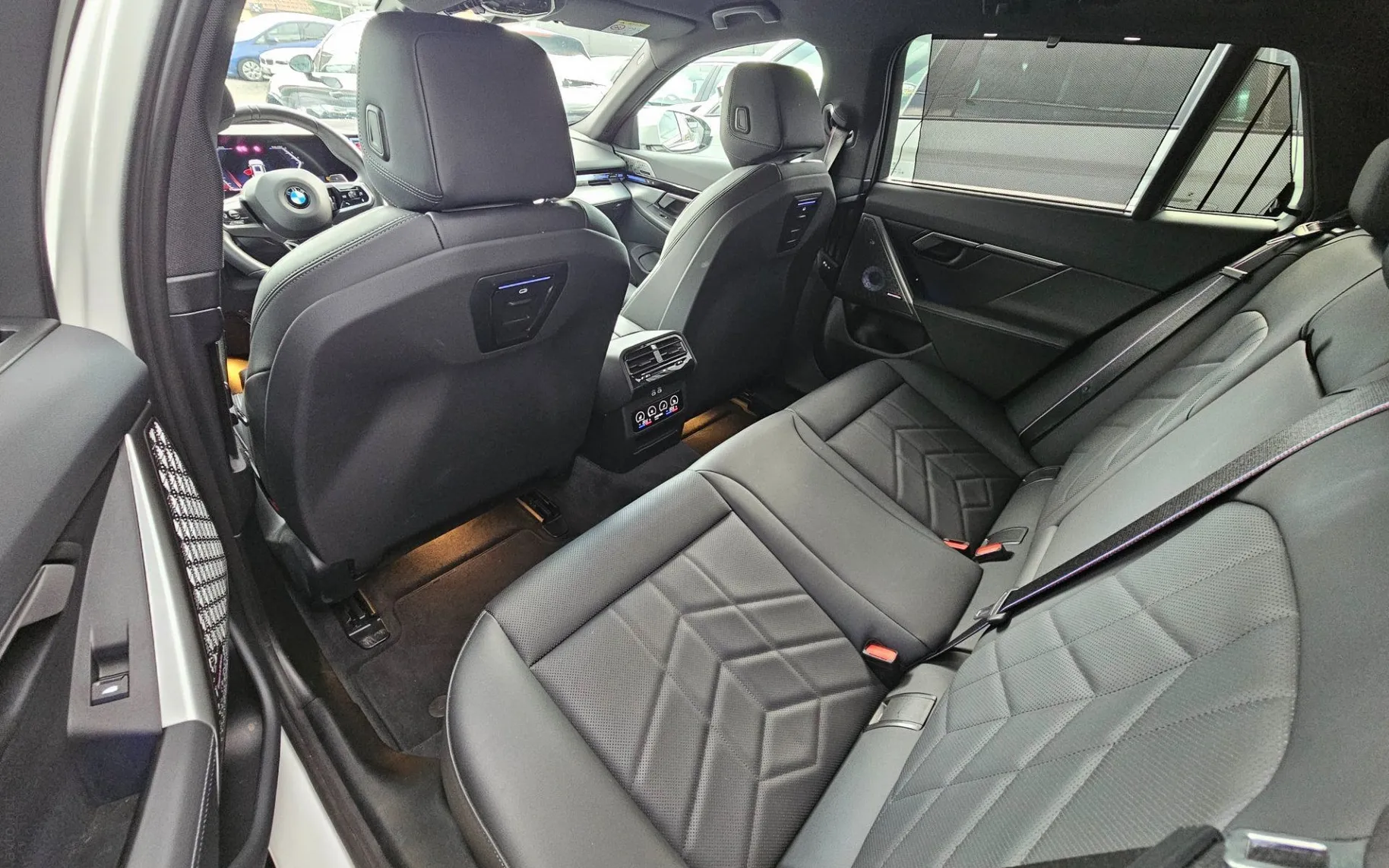Notranja slika - BMW serija 5: - 540d xDrive Avt. |M-OPTIC|ICON|HL.SED|360-KAM|A20| - 10