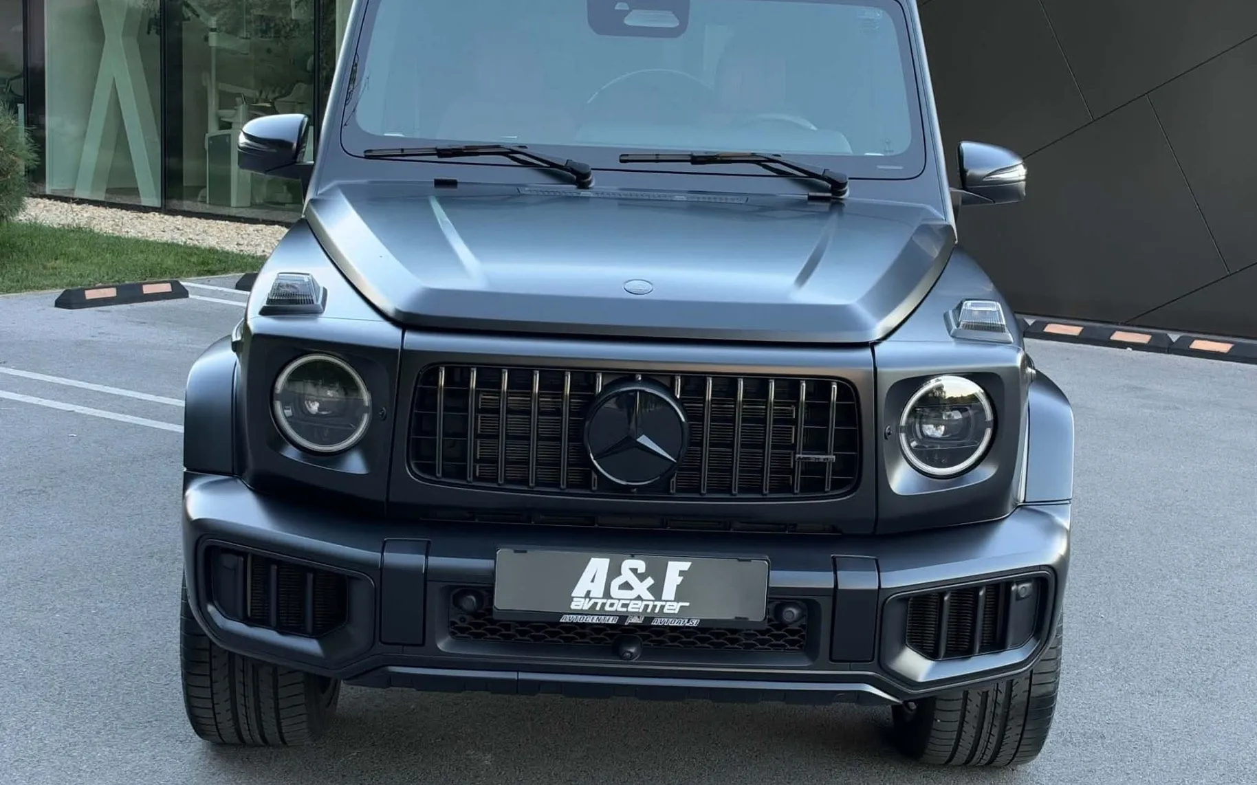 Zunanja slika - Mercedes-Benz G-Razred - G63-AMG-V8-FACELIFT-MANUFAKTUR-MASAŽA-KEYLES- - 2