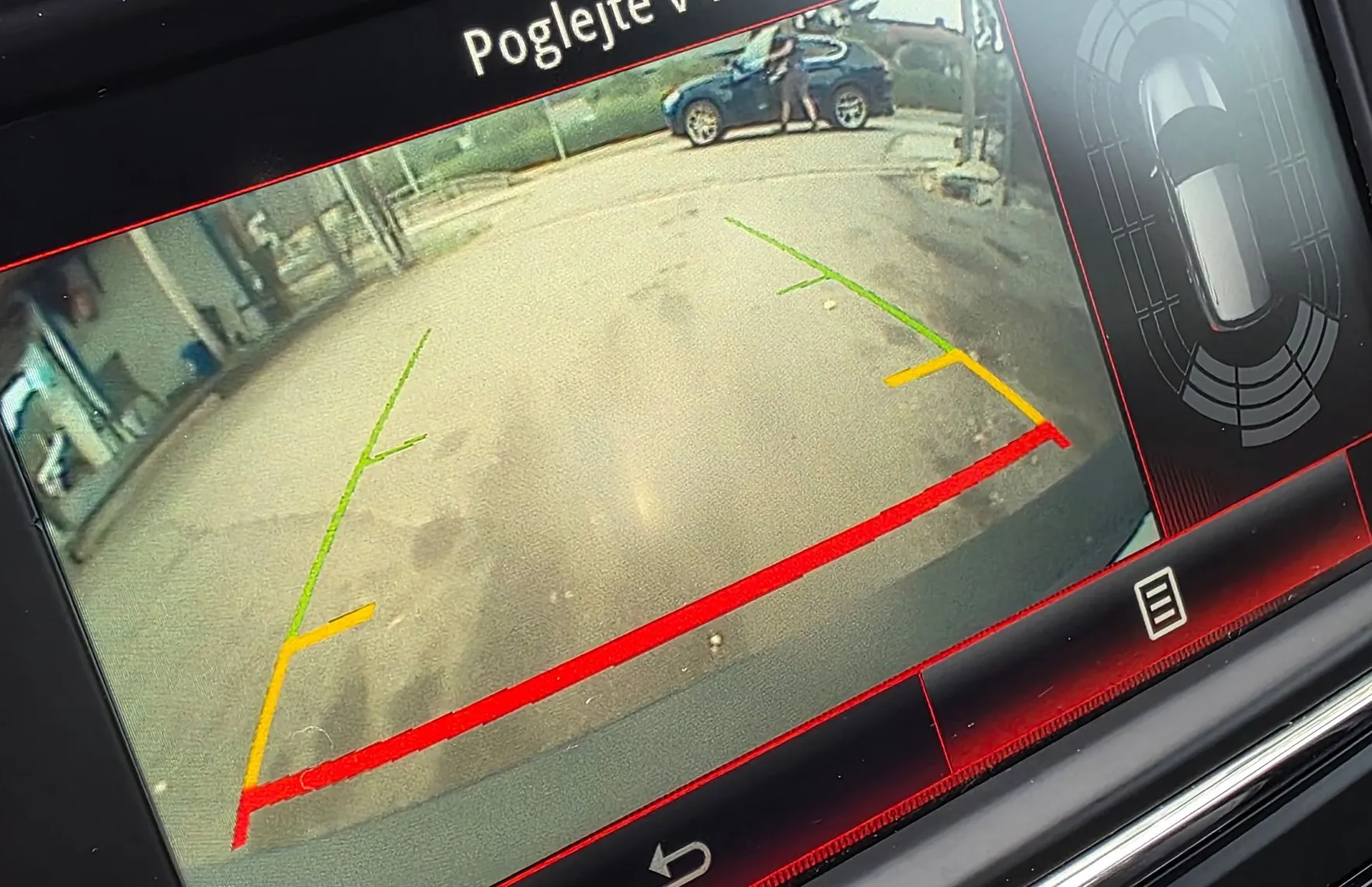 Zunanja slika - Renault Kadjar - dCi 110 BOSE LED-NAVI-KAMERA-NAVI-ALU-VIRUTAL - 16