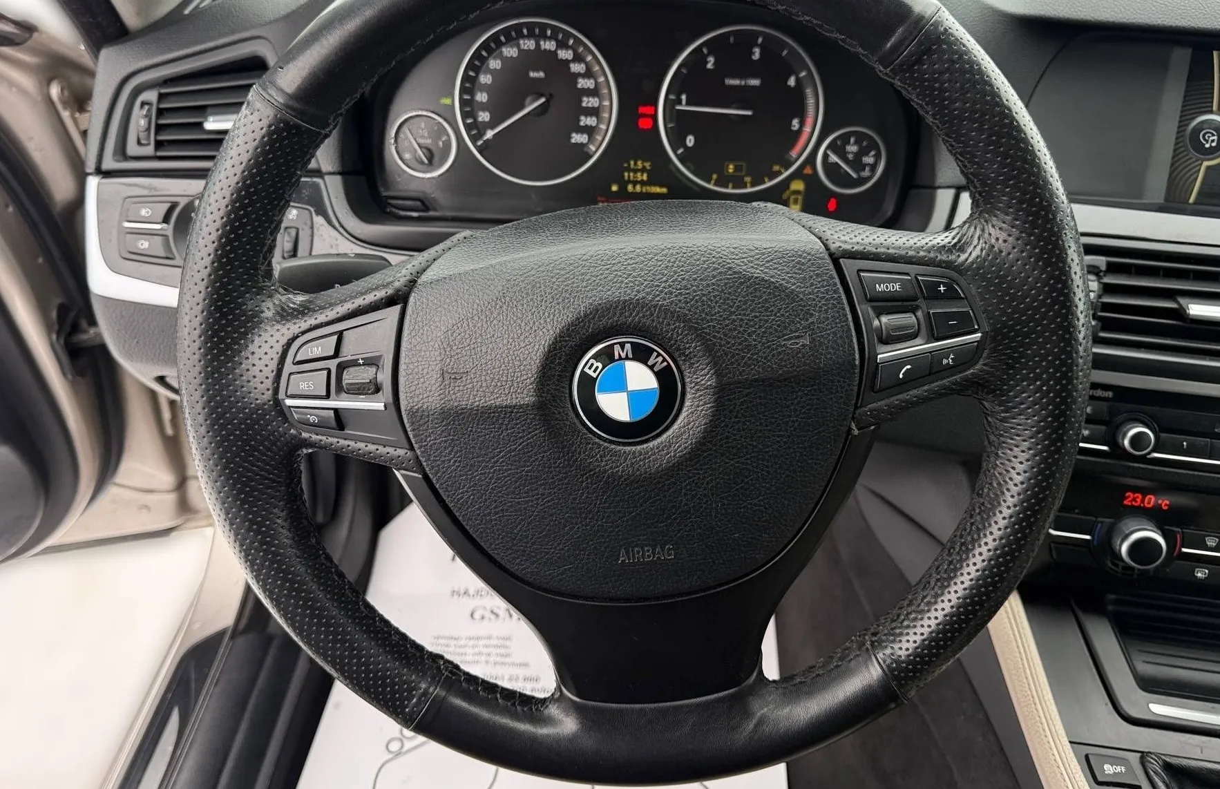 Zunanja slika - BMW Serija 5 - Touring: 520d M PAKET BI-XENON NAVI TEMP PDC USNJE - 14