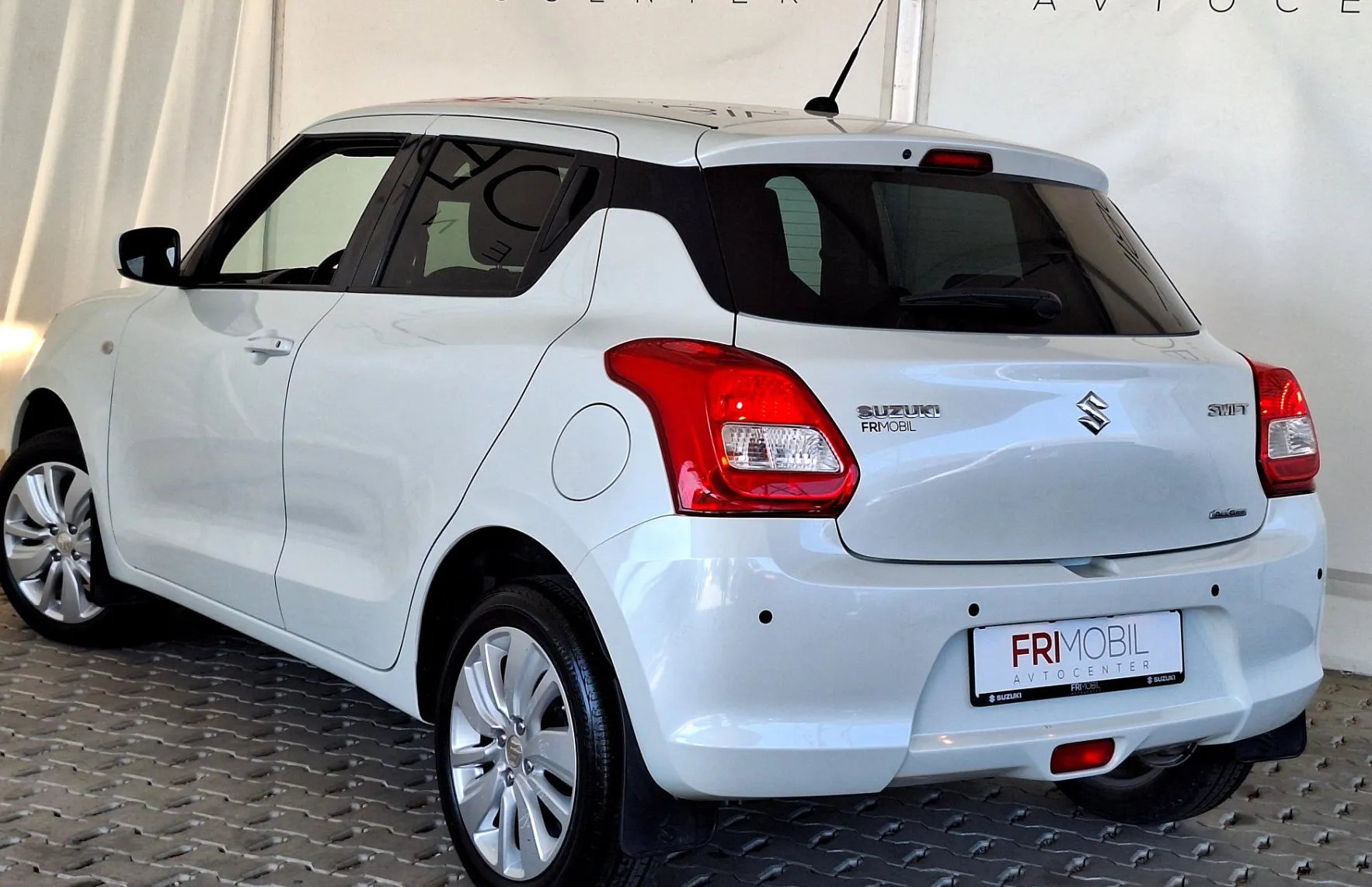 Zunanja slika - Suzuki Swift - 1.2 VVT AllGrip Premium•SLO•4X4•GRET.SEDEŽEV• - 4