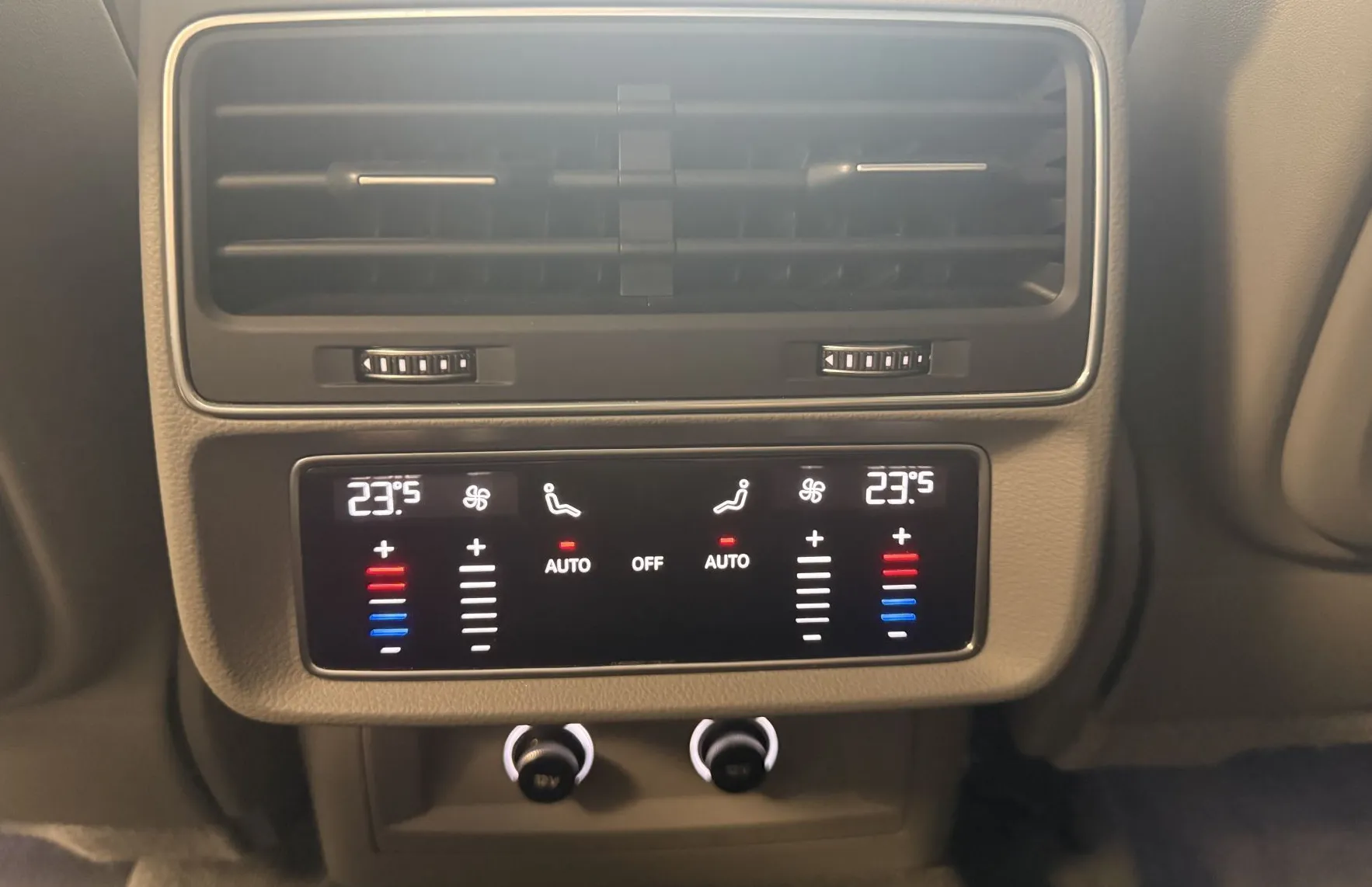 Zunanja slika - Audi Q8 - 50 TDI QUATTRO-S-LINE -PANORAMA-ZRAČNO-360¨ KAMER - 19