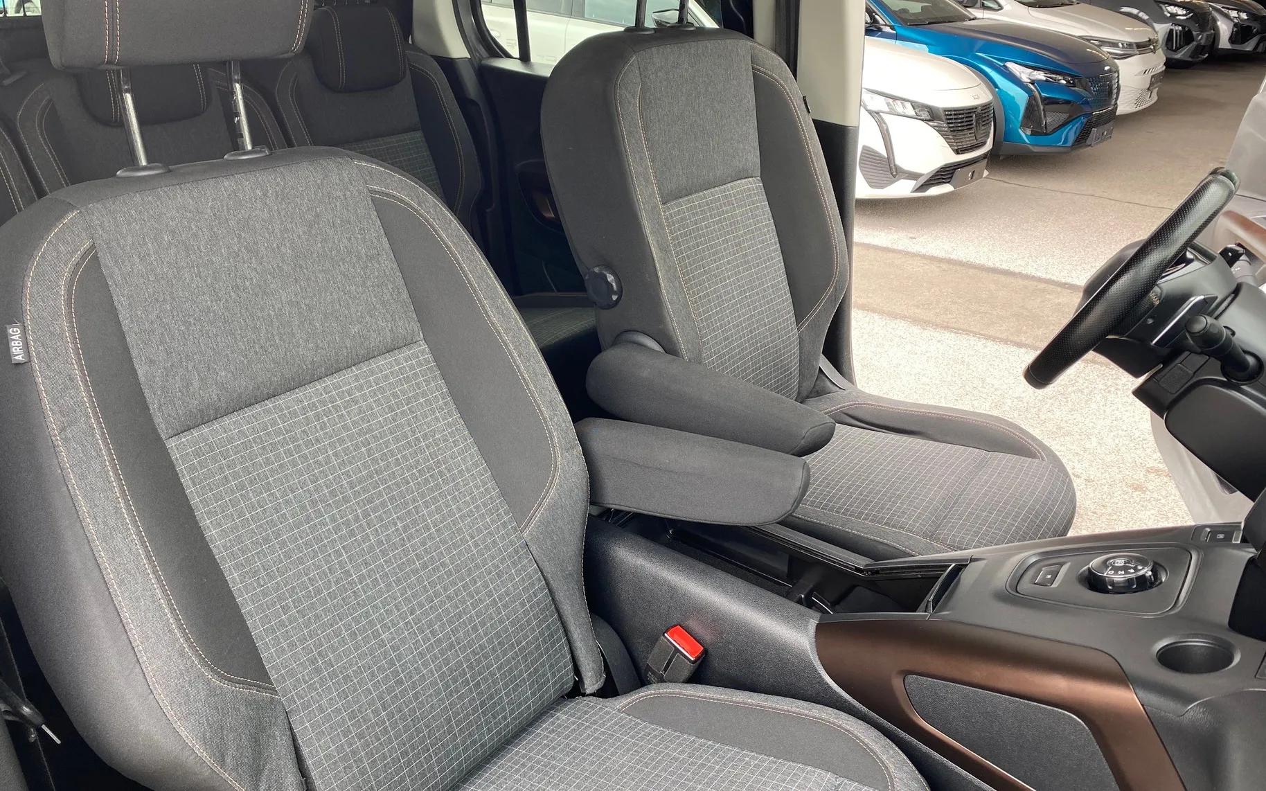 Zunanja slika - Peugeot Rifter - 1.5 BLUEHDI 130 L2 GT LINE EAT8 - 9