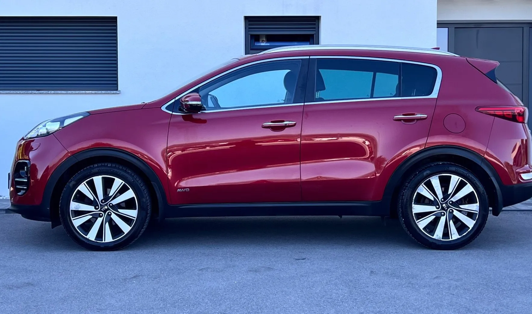 Zunanja slika - KIA Sportage - 4WD 2.0 CRDI+1.LAST+SLO+KEYLESS GO+MRTVI KOT+KAMER - 4