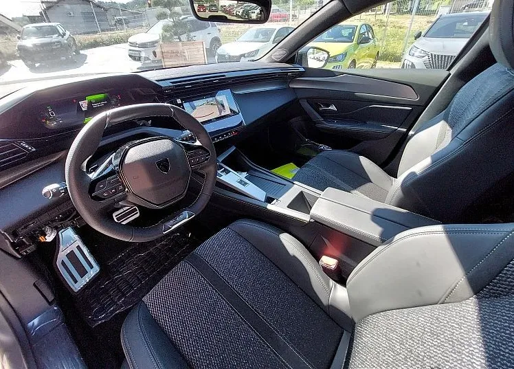 Zunanja slika - Peugeot 308 - GT HIBRID 145 - 4