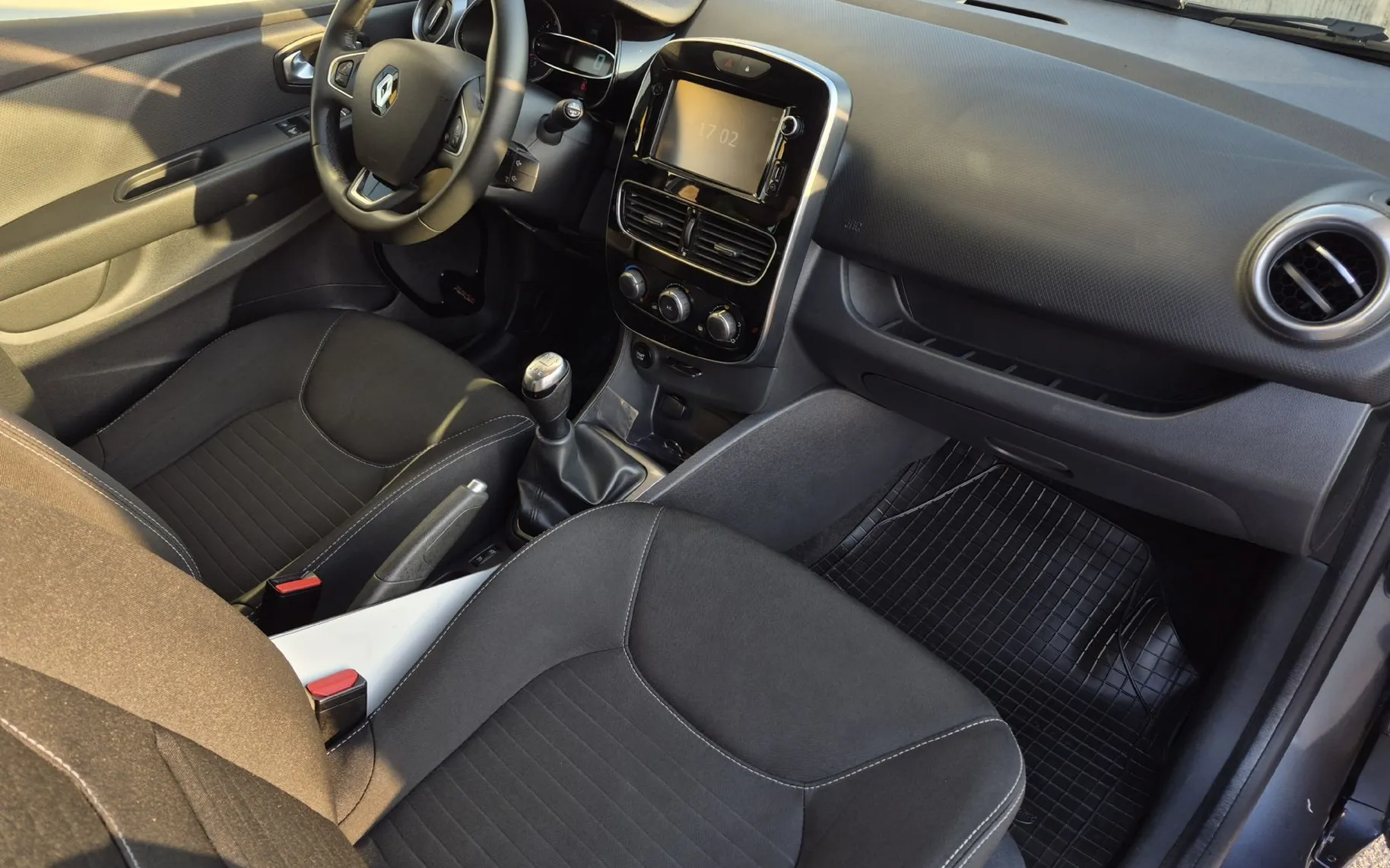 Zunanja slika - Renault Clio - Limited 1.2 16v - 10