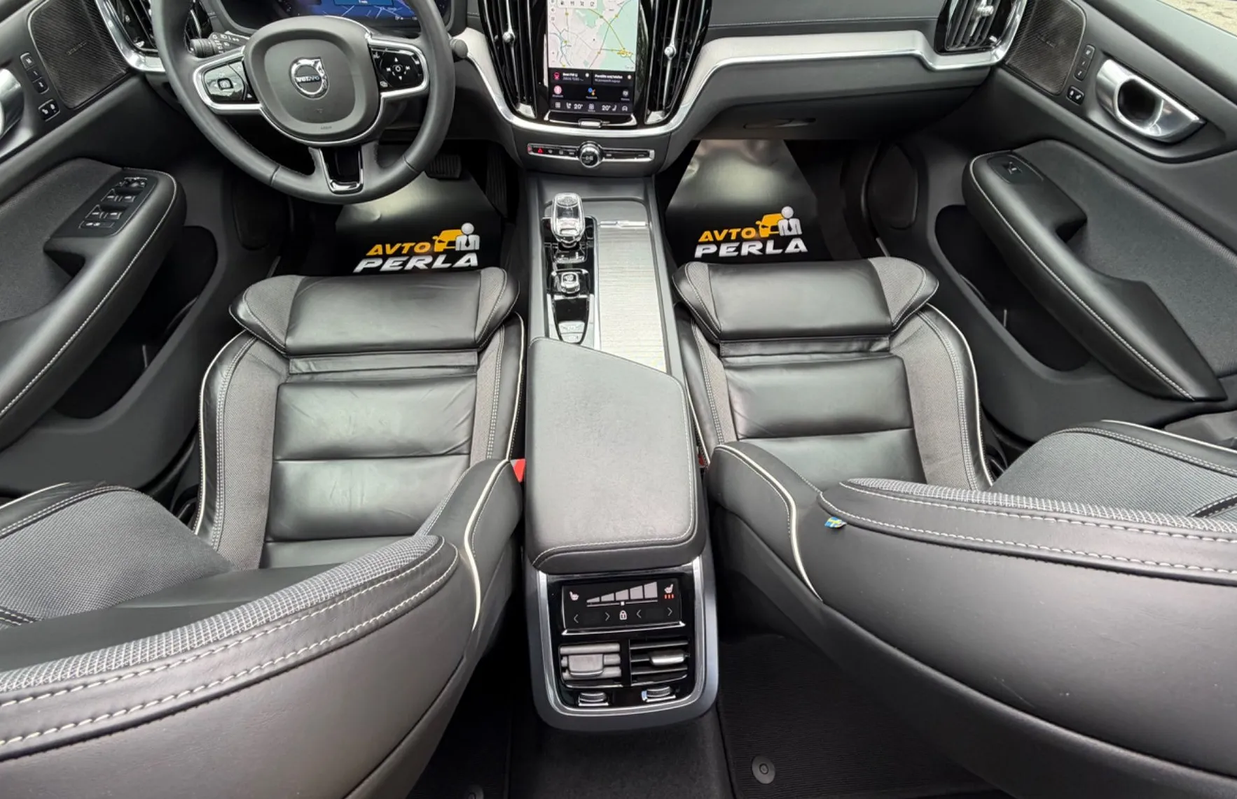 Zunanja slika - Volvo S60 - B5-R Ultimate Dark 4X4 TOP OPREMA KOT NOV JAMSTVO - 15