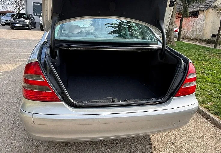 Zunanja slika - Mercedes-Benz E-Razred - E 220 CDI Classic - 12