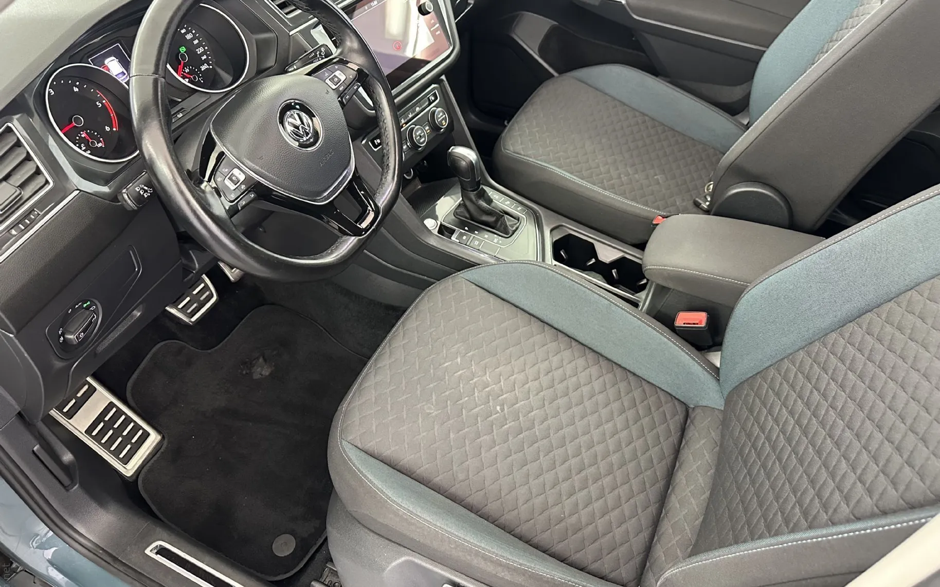 Zunanja slika - Volkswagen Tiguan - 2.0 TDI SCR DSG7 IQ.Drive.PANORAMA.NAVI.KAMERA.ACC - 20