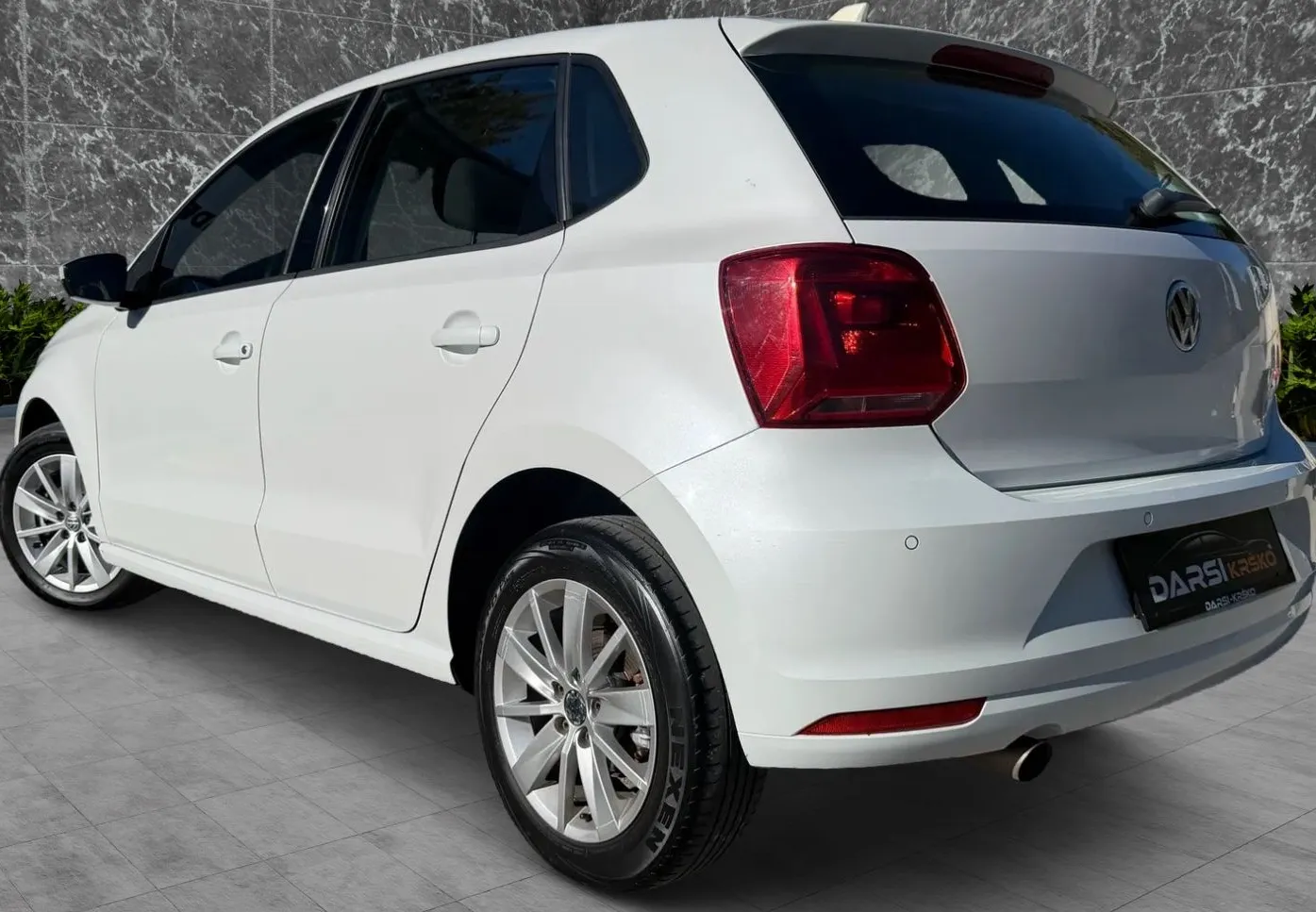 Zunanja slika - Volkswagen Polo - 1.4 TDI Highline PERLA BELA NAVI PDC ALU15 - 3