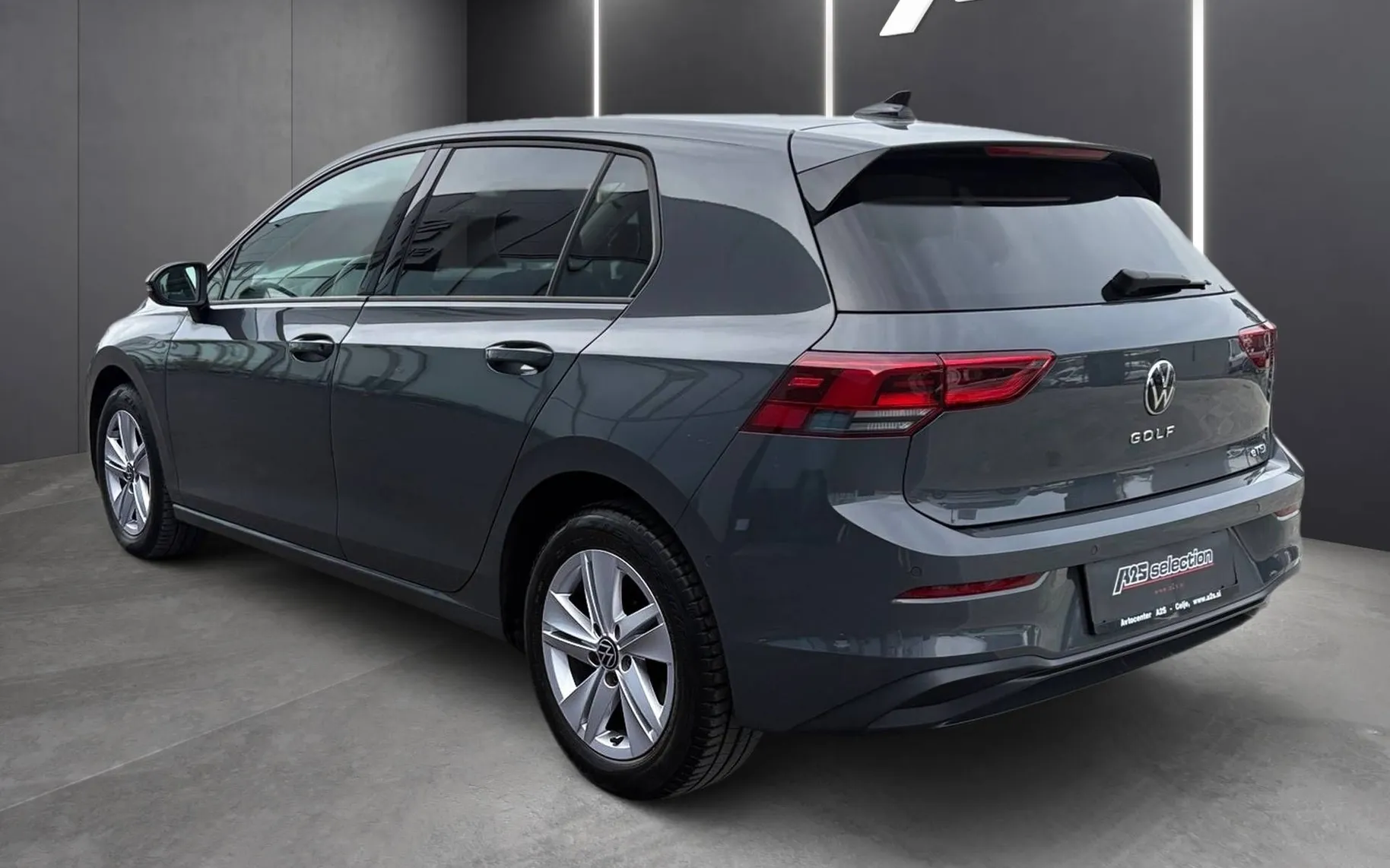 Zunanja slika - Volkswagen Golf - Life 1.0 eTSI DSG - 4