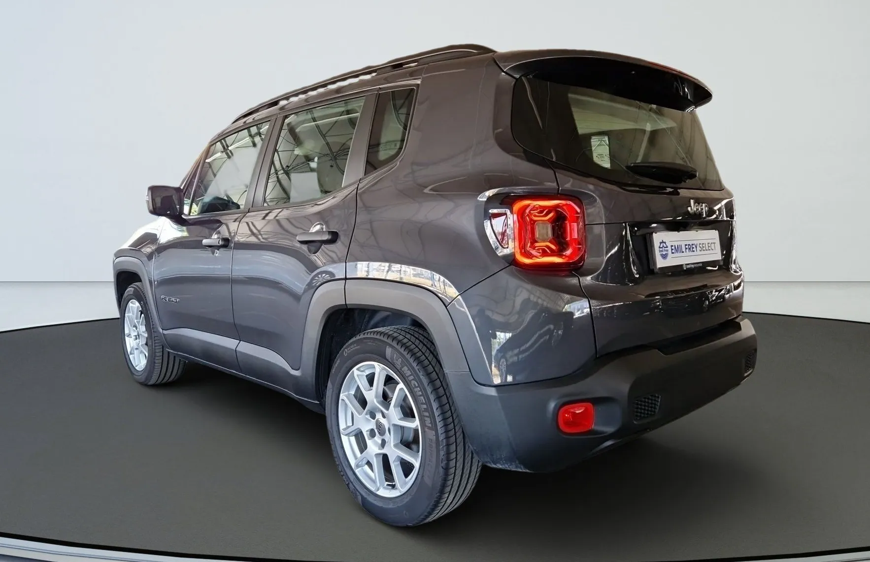 Zunanja slika - Jeep Renegade - 1.5 T4 e-Hybrid Altitude DCT - 4
