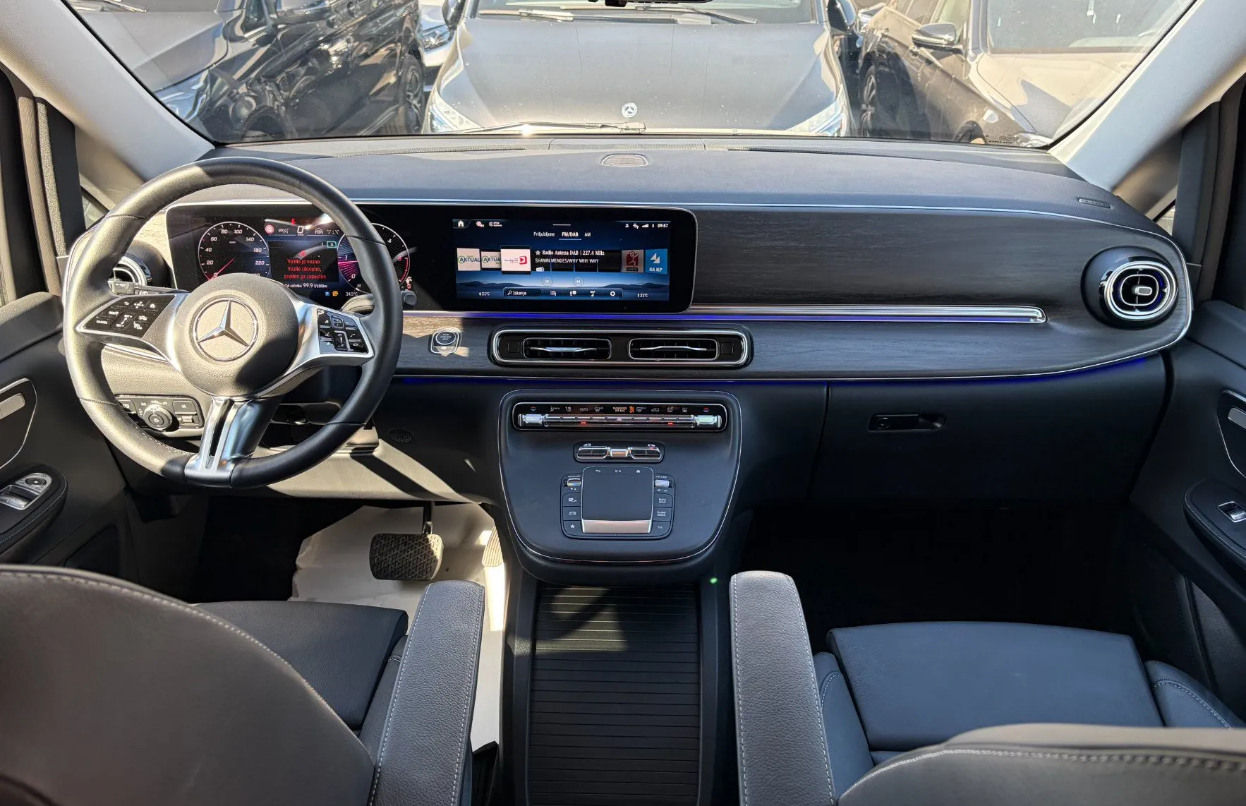 Zunanja slika - Mercedes-Benz V-Razred - V 300 d Avantgarde ekstradolgi Avt. - 10