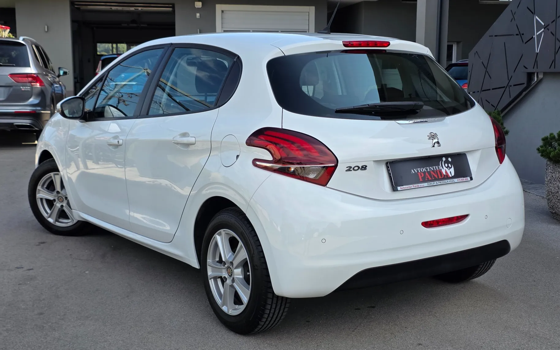 Zunanja slika - Peugeot 208 - 1,6 BlueHDi 75 Style - 3