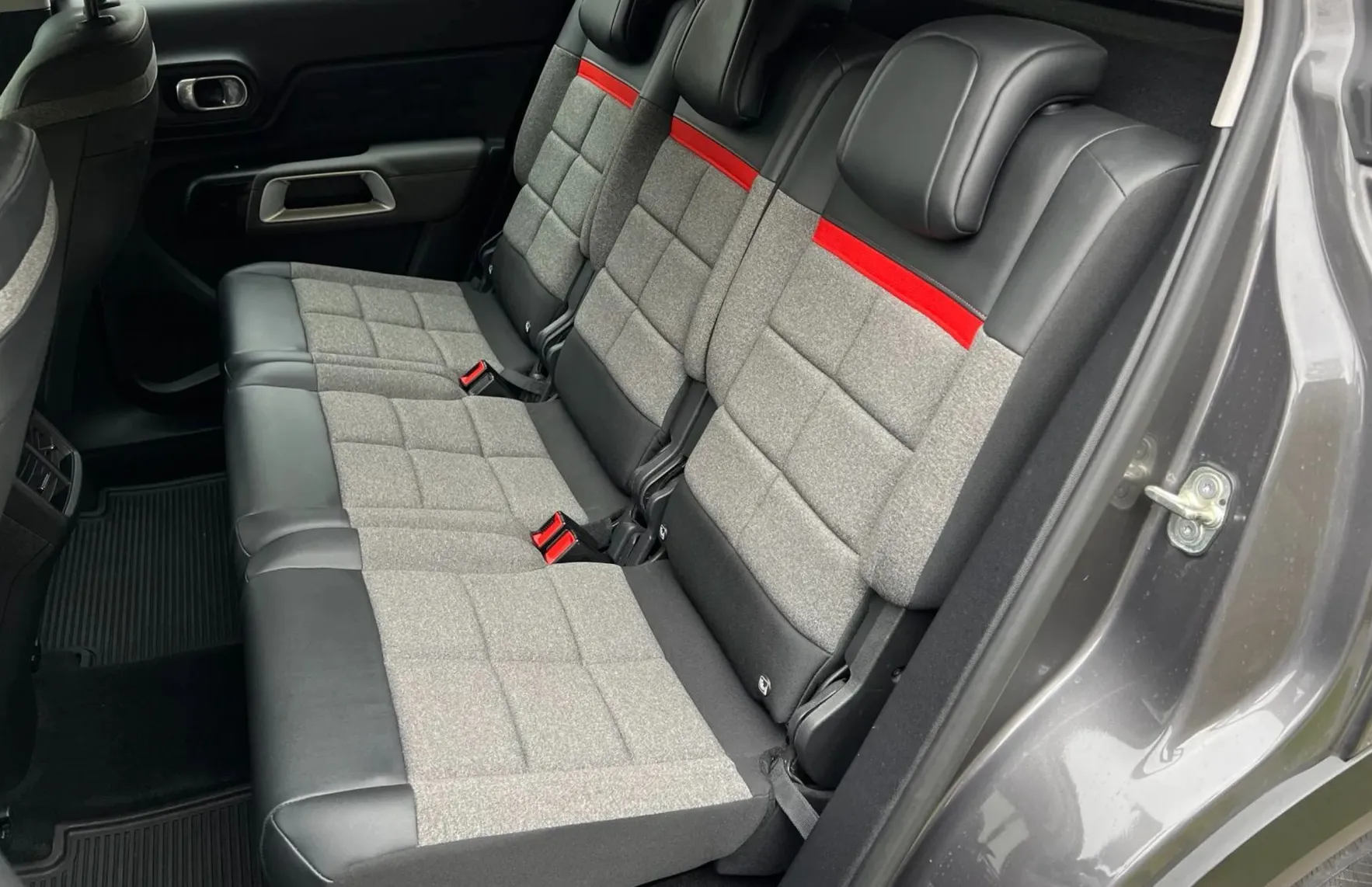 Zunanja slika - Citroën C5 Aircross - PureTech 130 servisna potrjena odličen garancija - 13