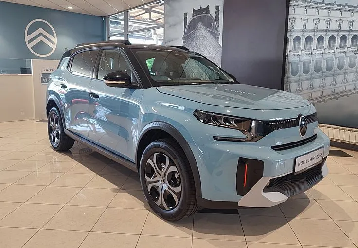 Zunanja slika - Citroën C3 Aircross - PLUS Hybrid145 ëDCS6 + paket zima - 1