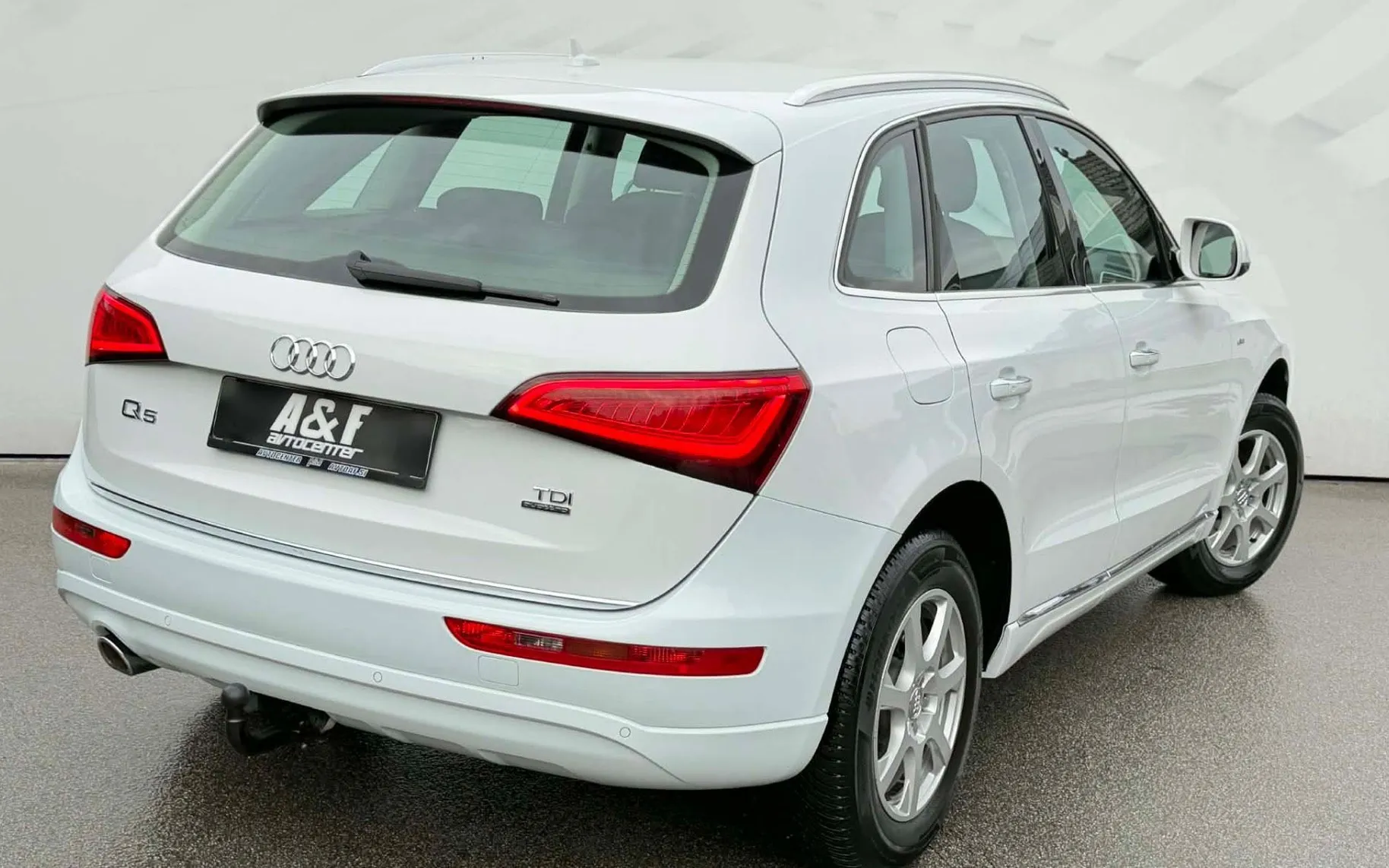 Zunanja slika - Audi Q5 - 2.0 TDI-Q-4X4-AUT-XENON+LED-LIZING ZA TUJCE- - 5