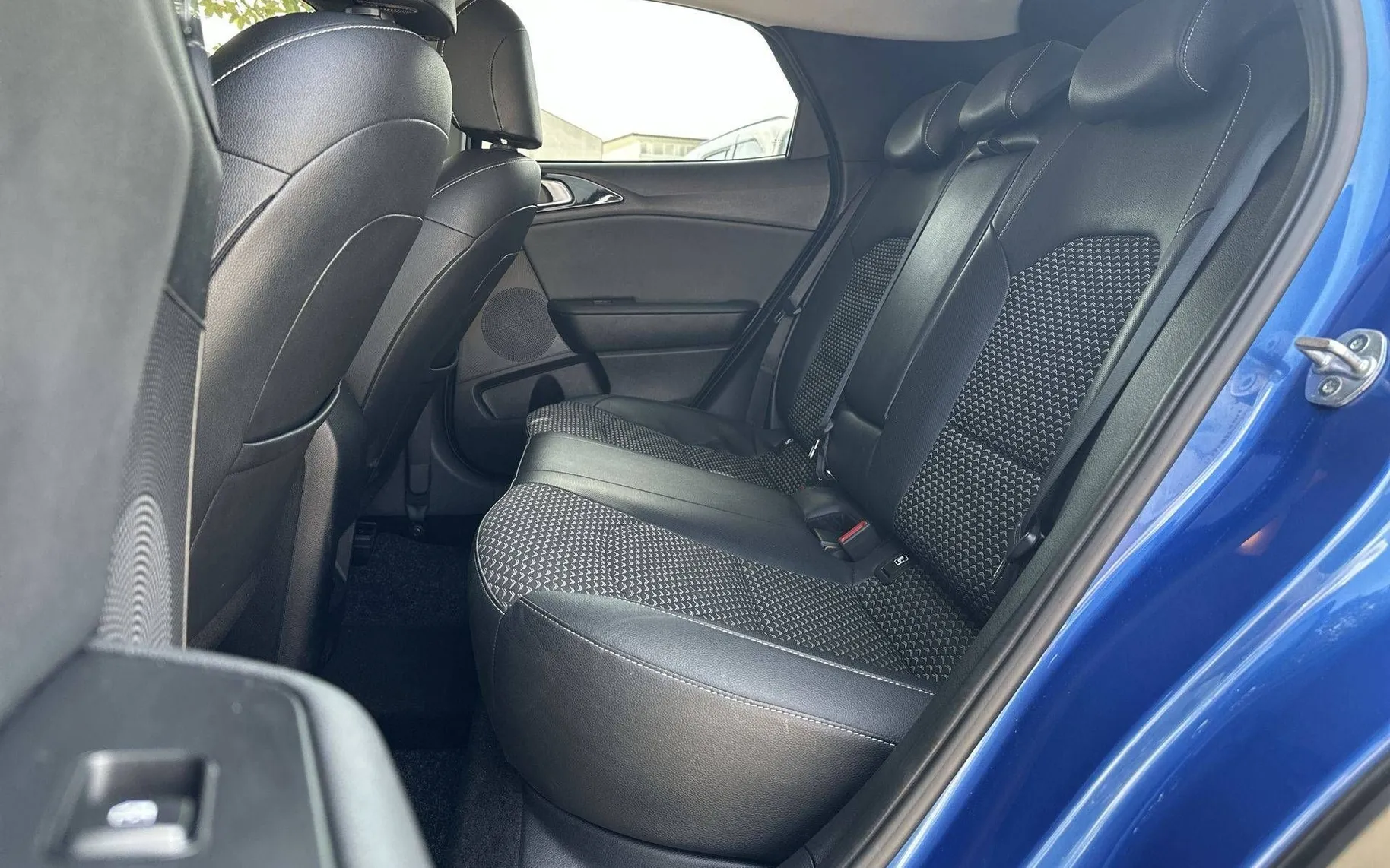 Notranja slika - KIA XCeed - 1.5 T-GDI EX WAY - 11