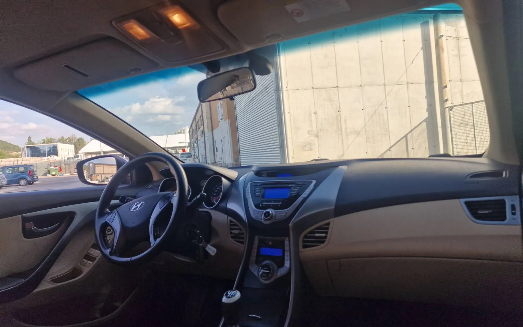 Zunanja slika - Hyundai Elantra - 1.6 MPI Life 1.LASTNIK SLO... - 2
