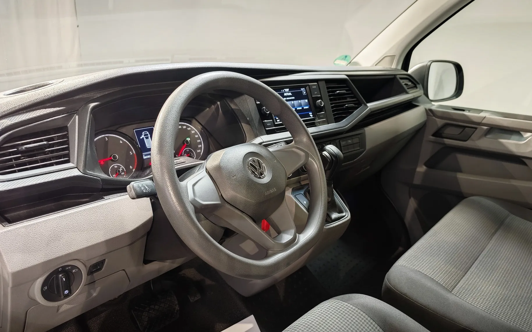 Zunanja slika - VW Transporter - T6 2.0TDI - 7