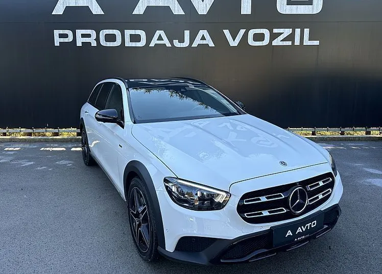 Zunanja slika - Mercedes-Benz E-Razred - E 220 d 4MATIC All-Terrain-AIRMATIC-MULTIBEAM-WIDE - 2