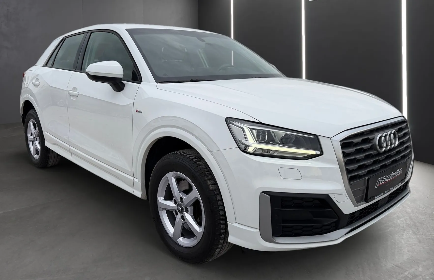 Zunanja slika - Audi Q2 - 1.6 TDI S-Line  SLO - 1.Lastnik - 2