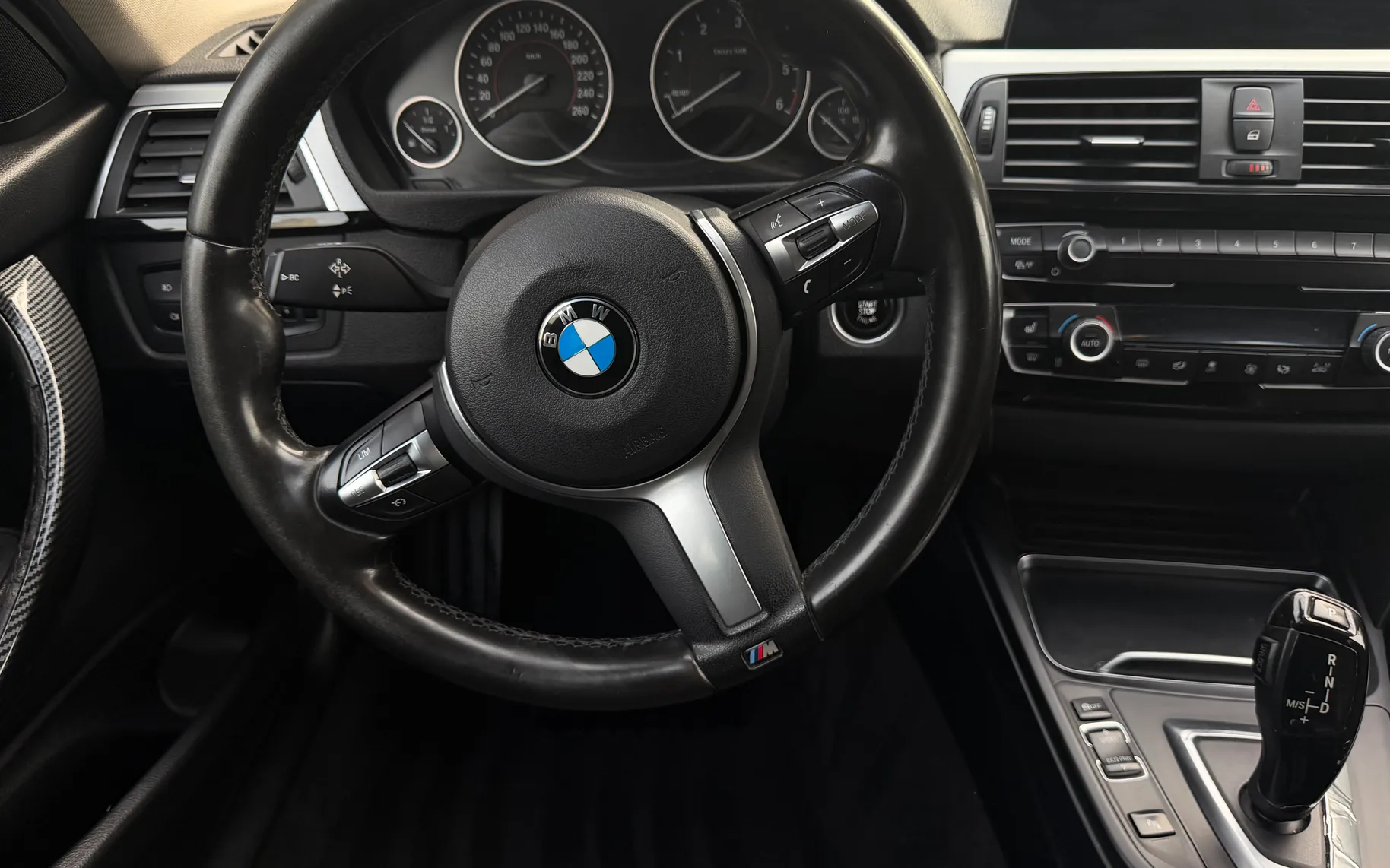 Notranja slika - BMW Serija 3 - Bmw 320d Sportline - 6