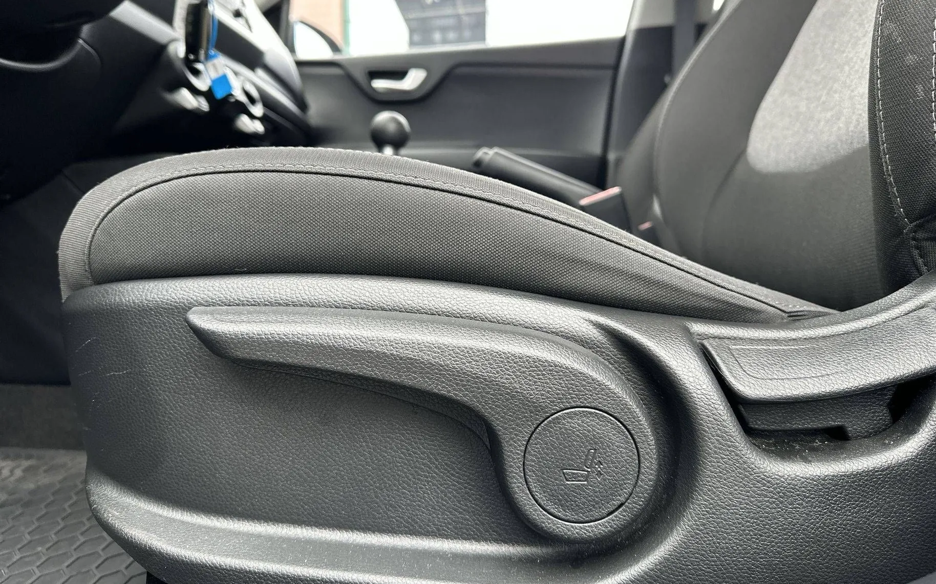 Notranja slika - KIA Stonic - 1.2 DPI LX Fun ISG - 13