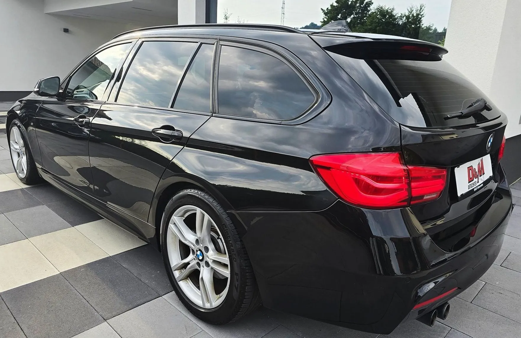 Zunanja slika - BMW Serija 3 - Touring: 320D M Sport AVT|HEADUP|FULL LED|VIRTUAL|18COL - 4