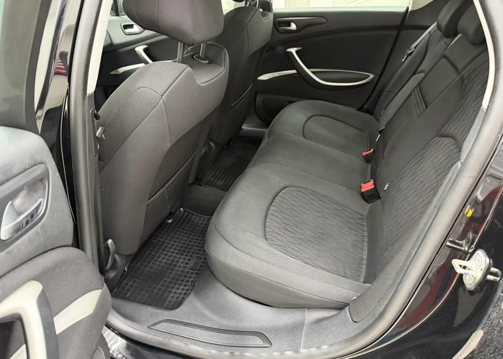 Zunanja slika - Citroën C5 Tourer - 2.0 HDI III - 7