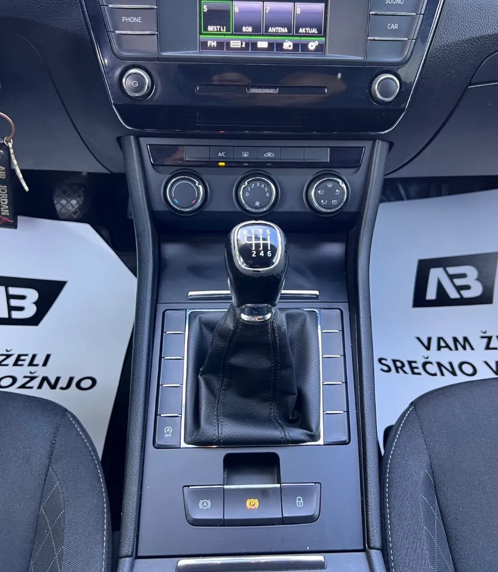 Zunanja slika - Škoda Superb - 2.0 TDI+ALU+TEMP+USB - 14