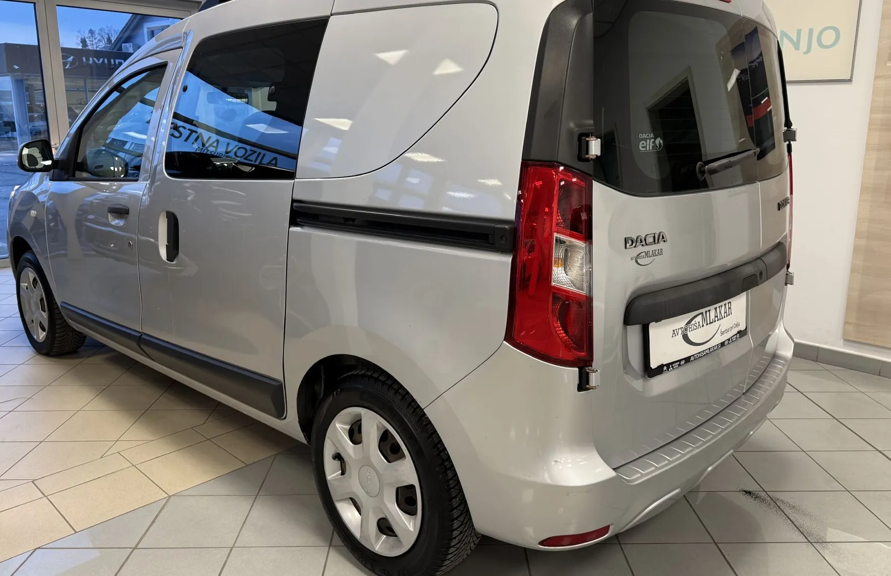 Zunanja slika - Dacia Dokker - Laureate 1.5 dCi 90 -SLO.POREKLO-ODLIČEN- - 4