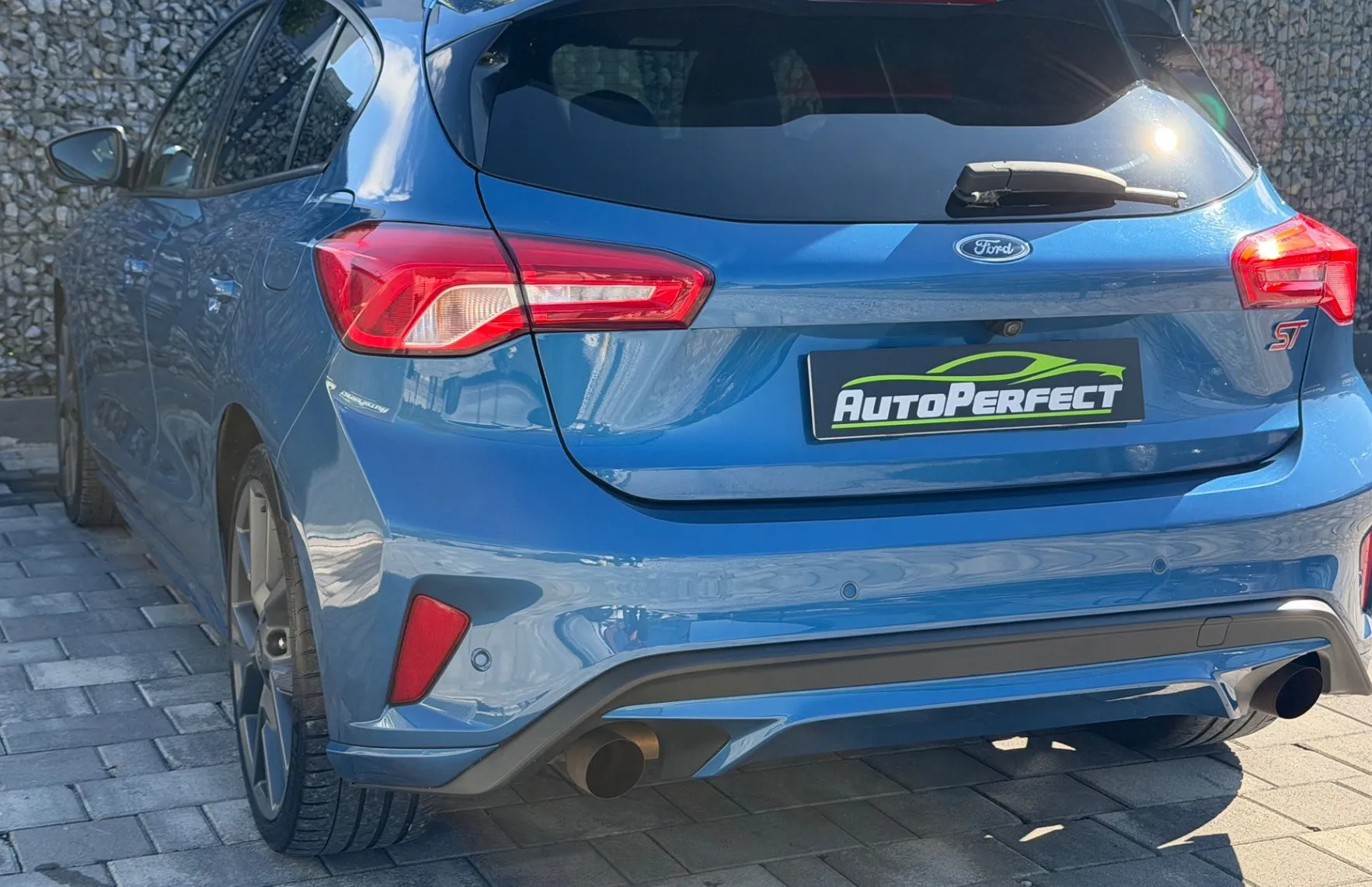Zunanja slika - Ford Focus - 2.3 EcoBoost ST |RECARO|KAM|NAVI|GR. SED.| - 4