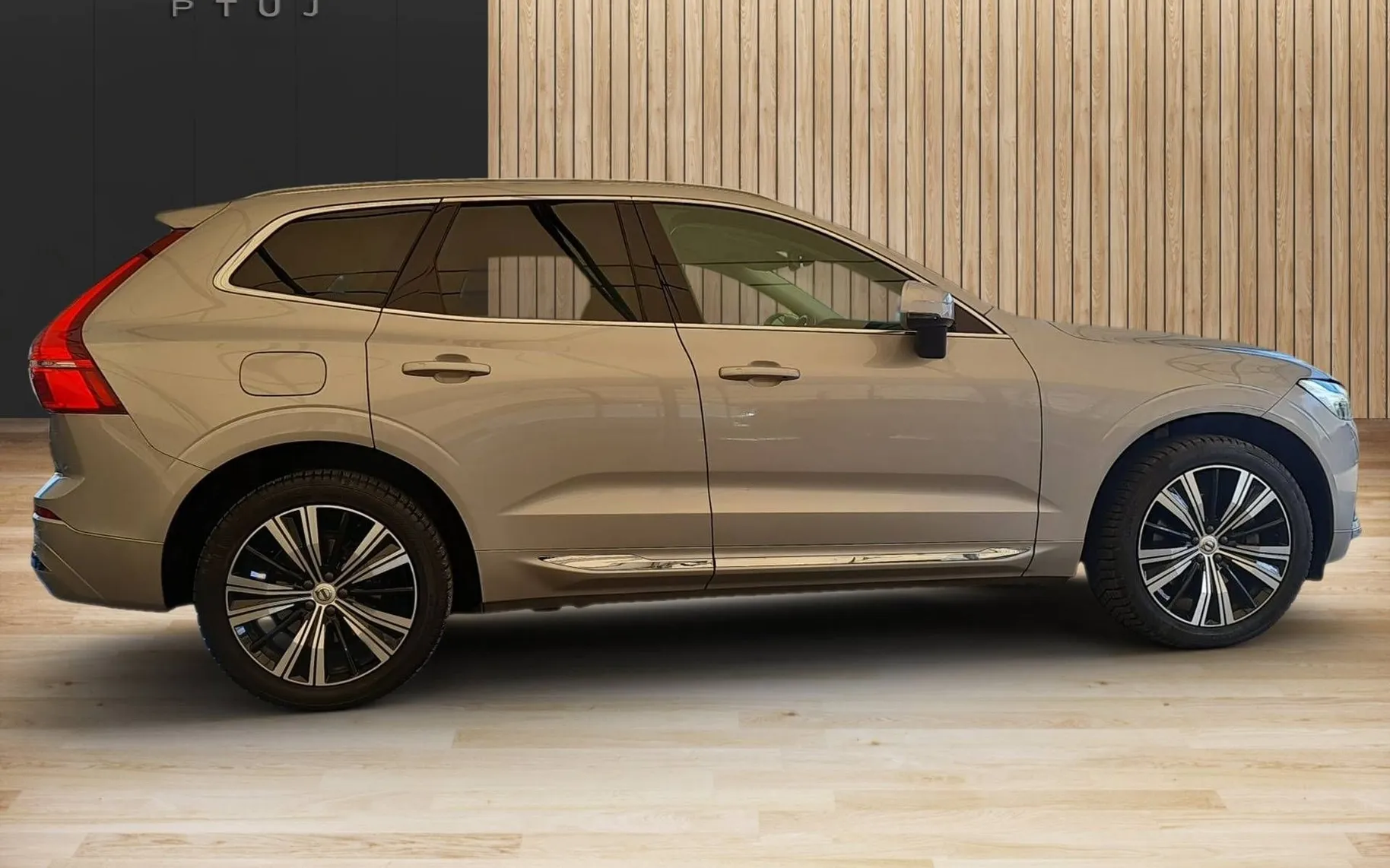 Zunanja slika - Volvo XC60 - B4  Plus Bright AWD•Redno vzdrževan•Alu. 20 - 5