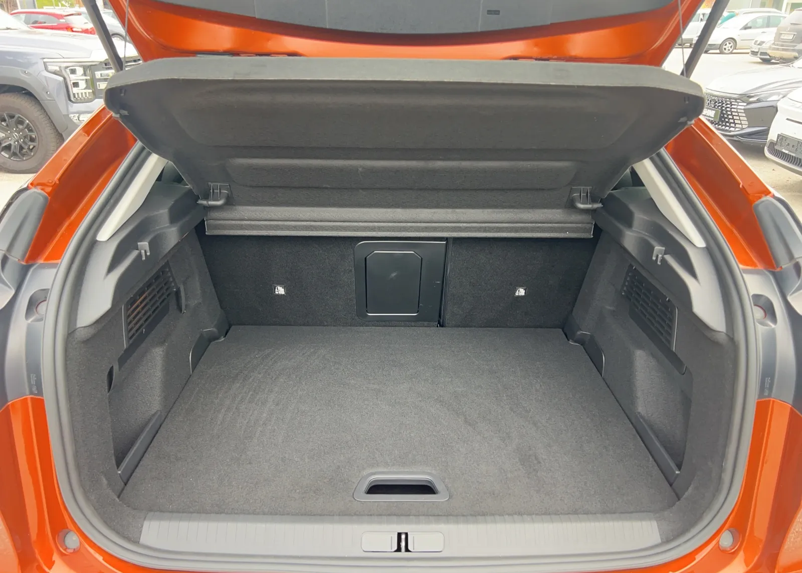 Zunanja slika - Citroën C4 - 1,5 BlueHDi 130 Feel Avt. - 20
