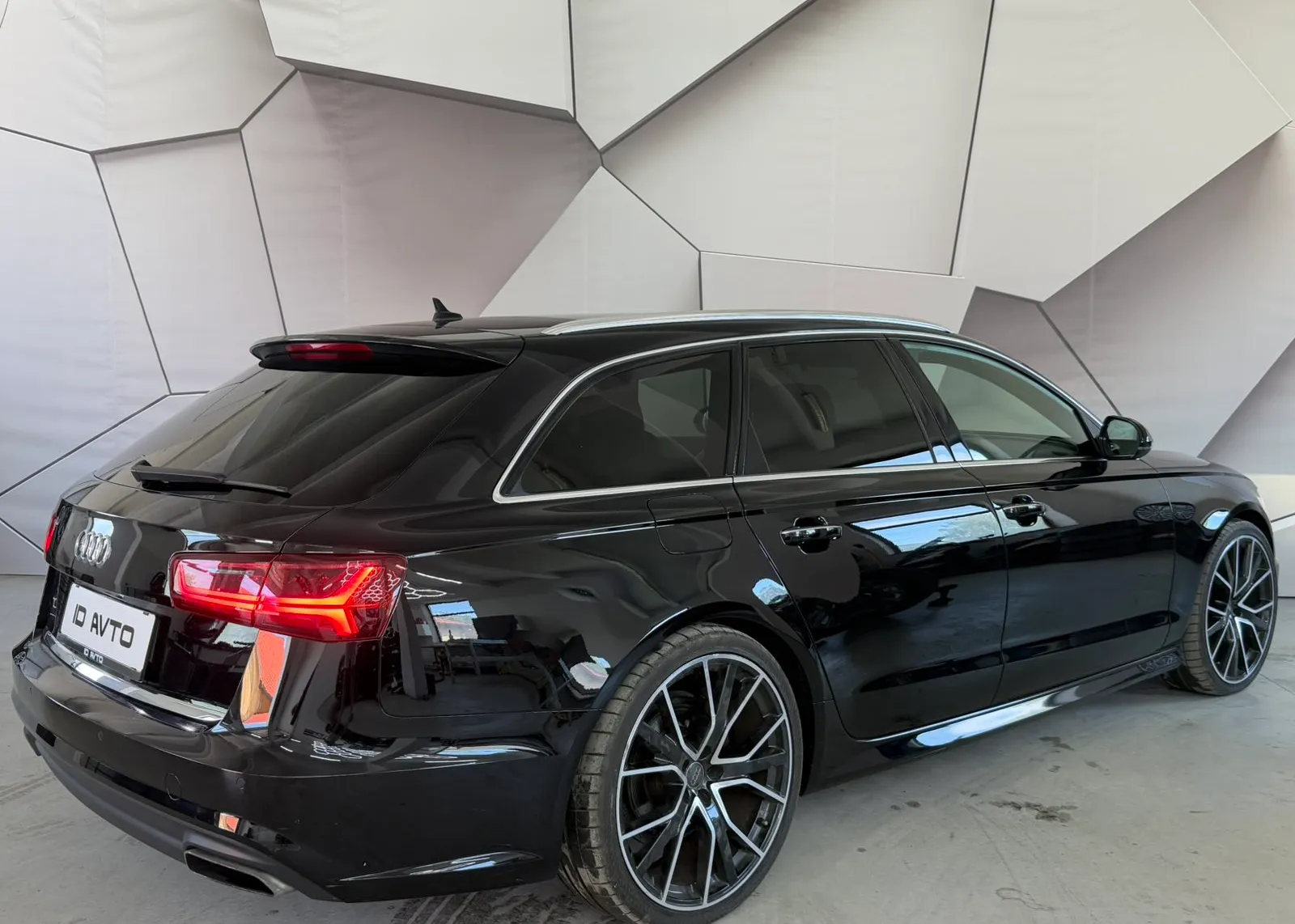 Zunanja slika - Audi A6 - Avant Avant 2,0 TDI ultra S tronic - 3