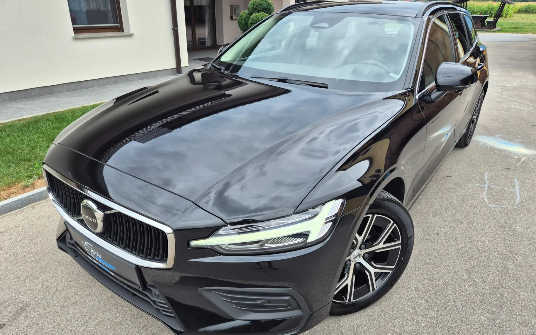 Zunanja slika - Volvo V60 - B4D Core Avt. - 1