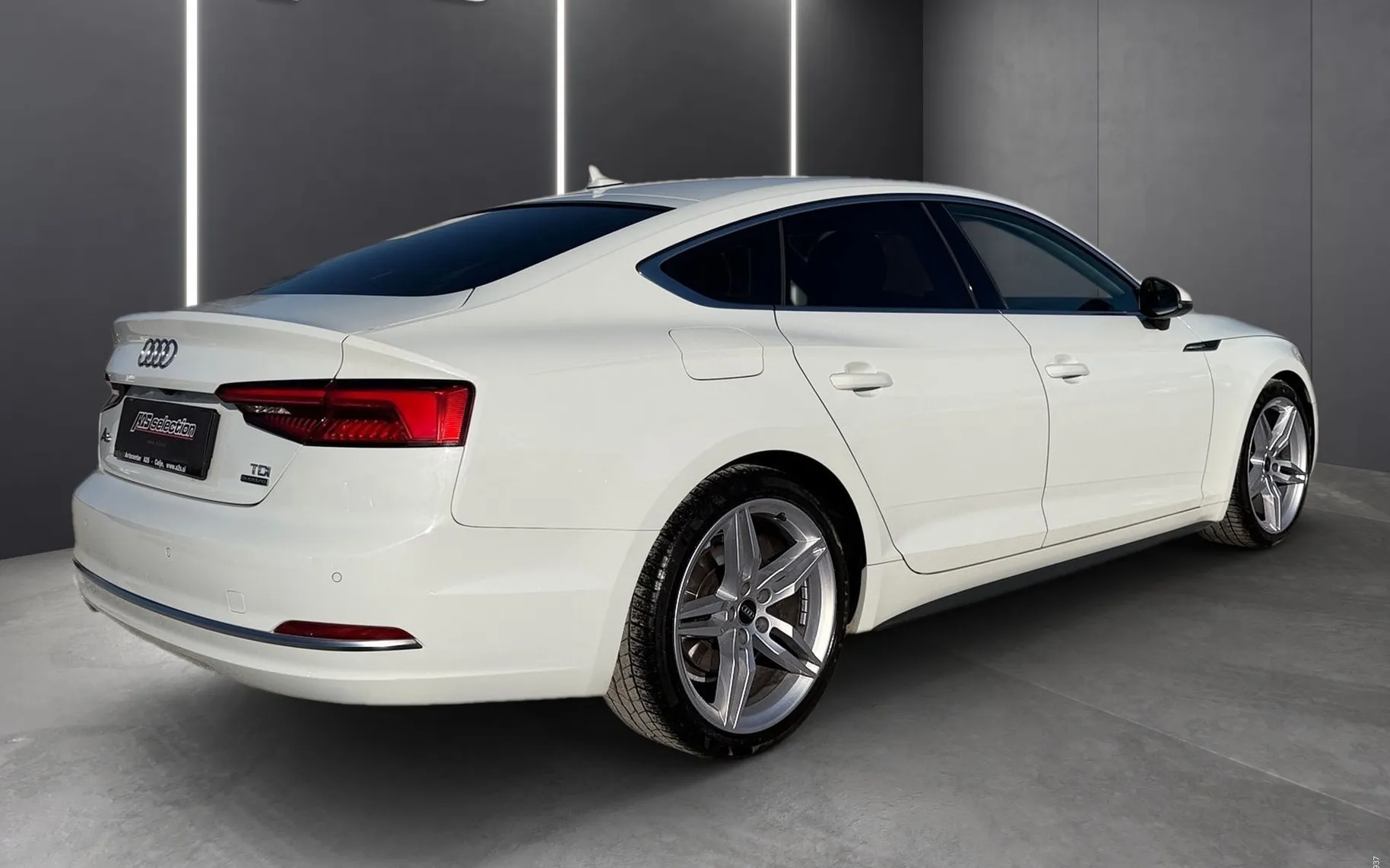 Zunanja slika - Audi A5 Sportback - Sport 2.0 TDI quattro-87.500km-Webasto - 3