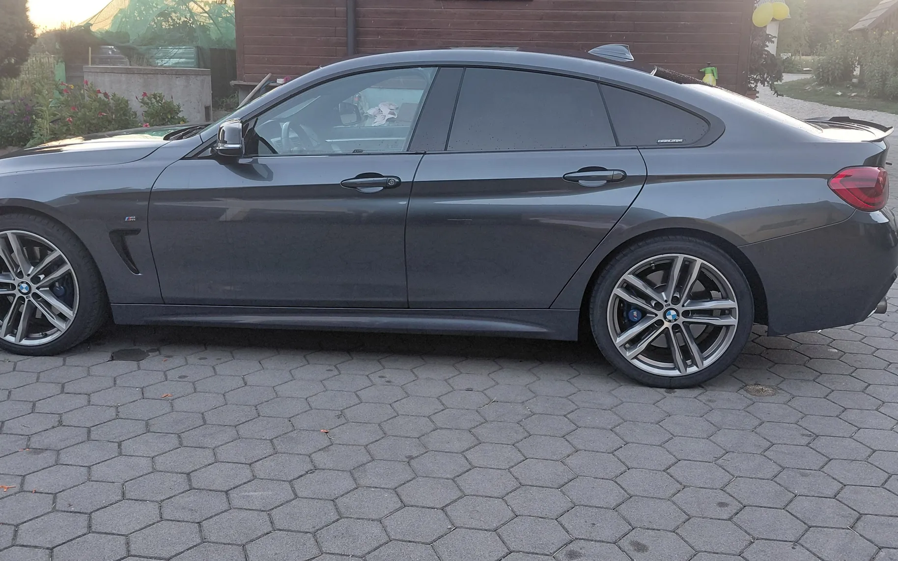 Zunanja slika - BMW Serija 4 - 420d xDrive Coupé M Sport Avt. - 2