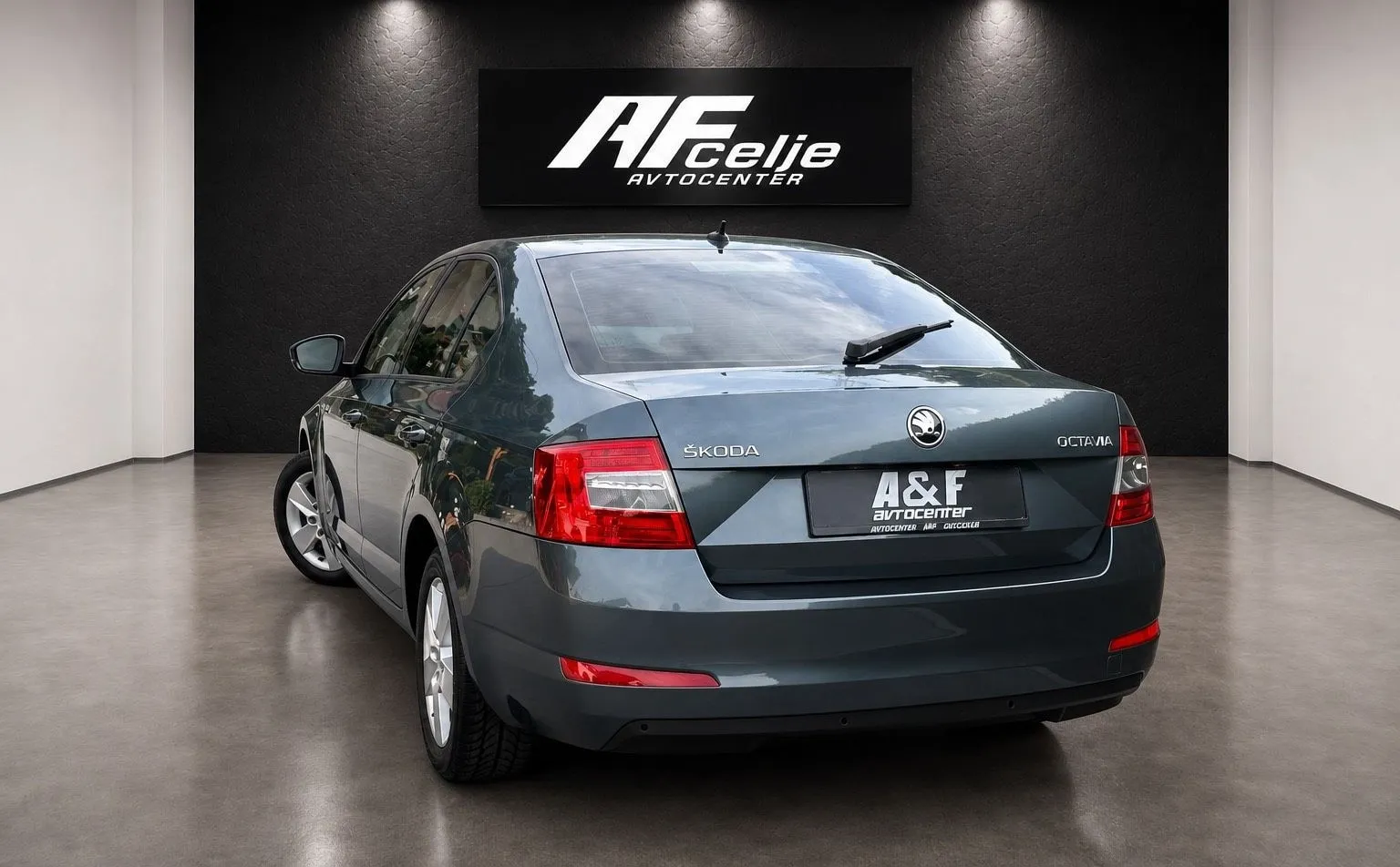 Notranja slika - Škoda Octavia - 1.6 TDI-NAVIGACIJA-LIZING ZA TUJCE-PDC-ODLIČEN- - 7