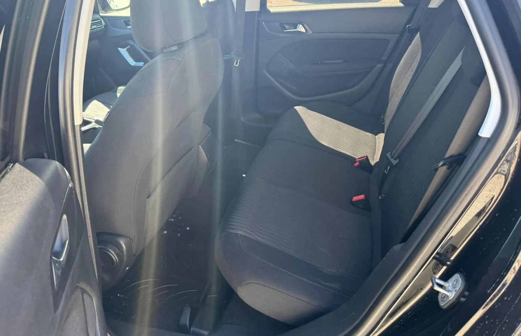 Zunanja slika - Peugeot 308 - SW 1.6 BlueHDI Active - 15