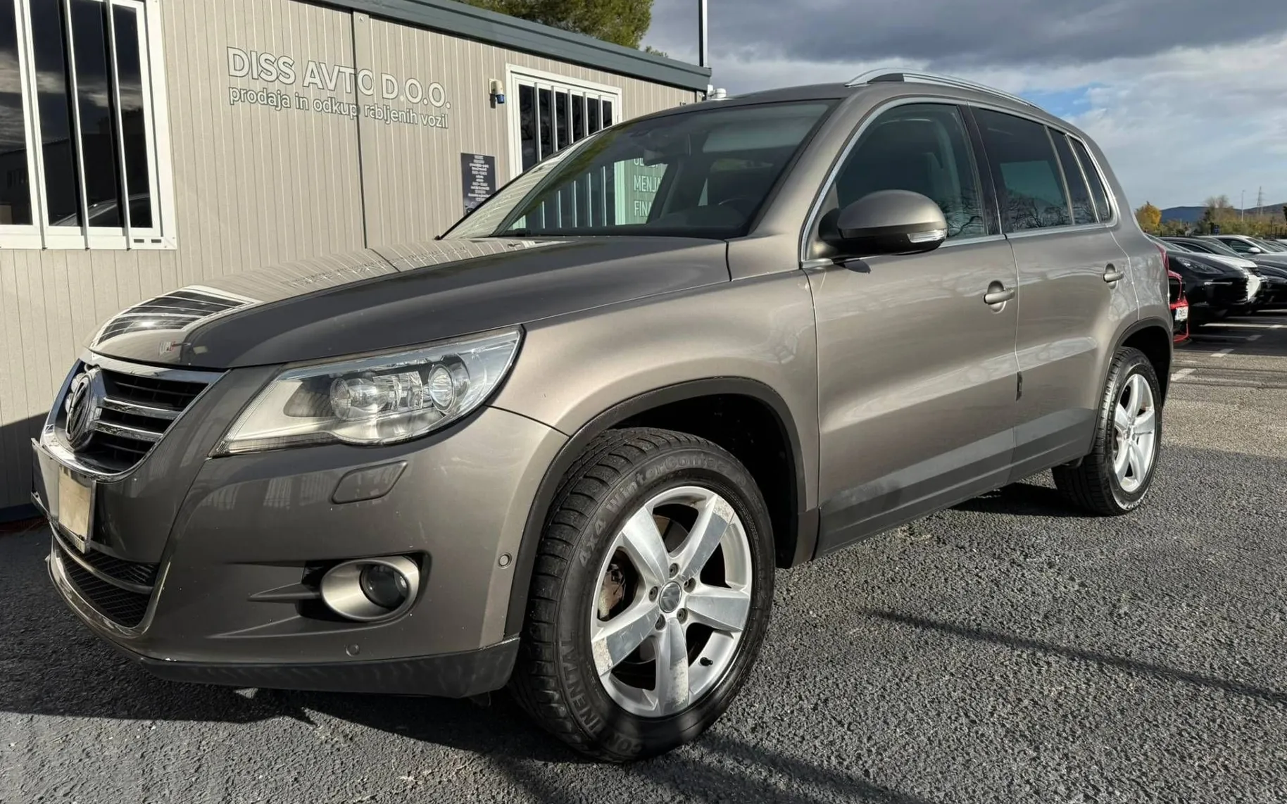 Notranja slika - Volkswagen Tiguan - 2.0 TDI 4MOTION DSG Sport 1.LASTNIK KUP. V SLO - 12