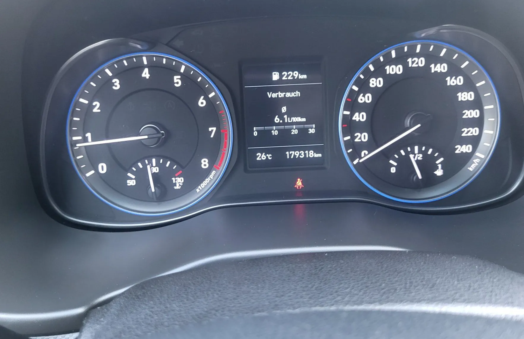 Zunanja slika - Hyundai Kona - 1.0 T-GDI 120 Style slo-1 last-servisiran.acc.pdc. - 11