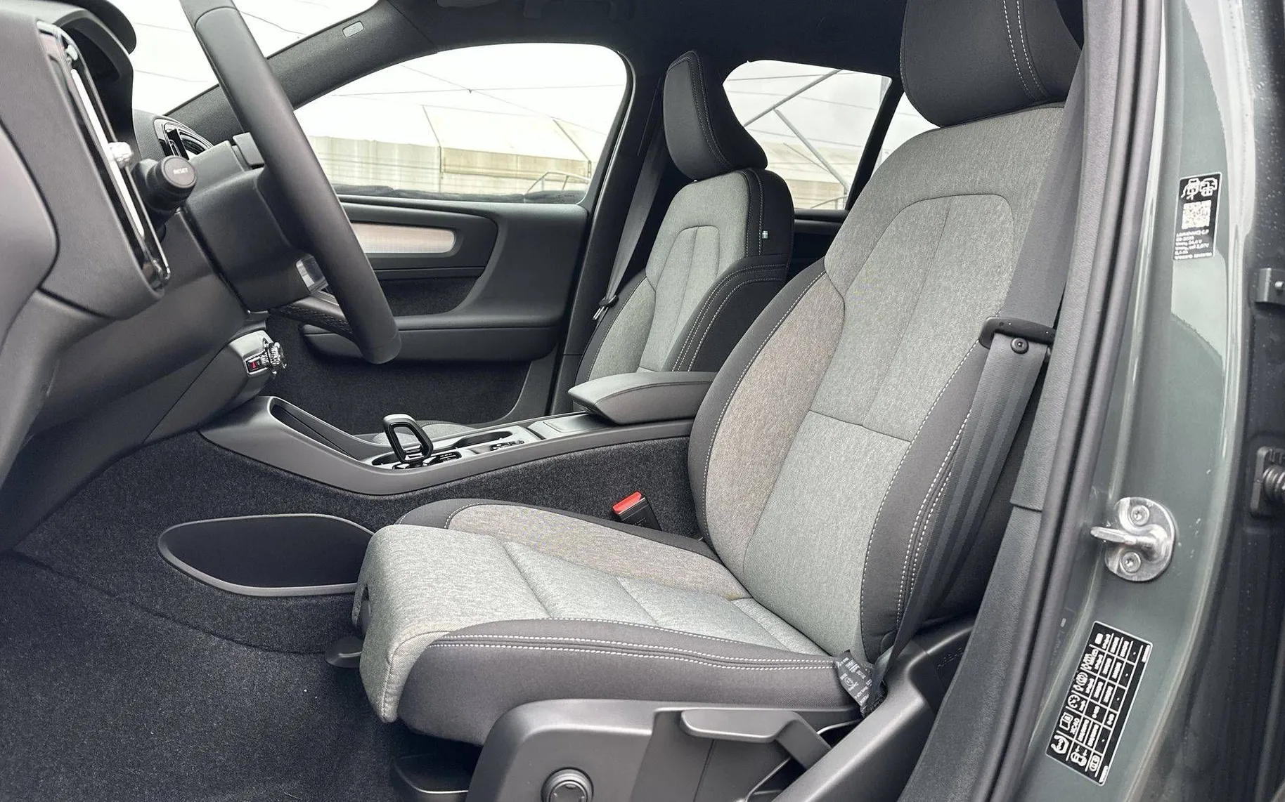 Zunanja slika - Volvo XC40 - B3 P Core AT DCT... - 10