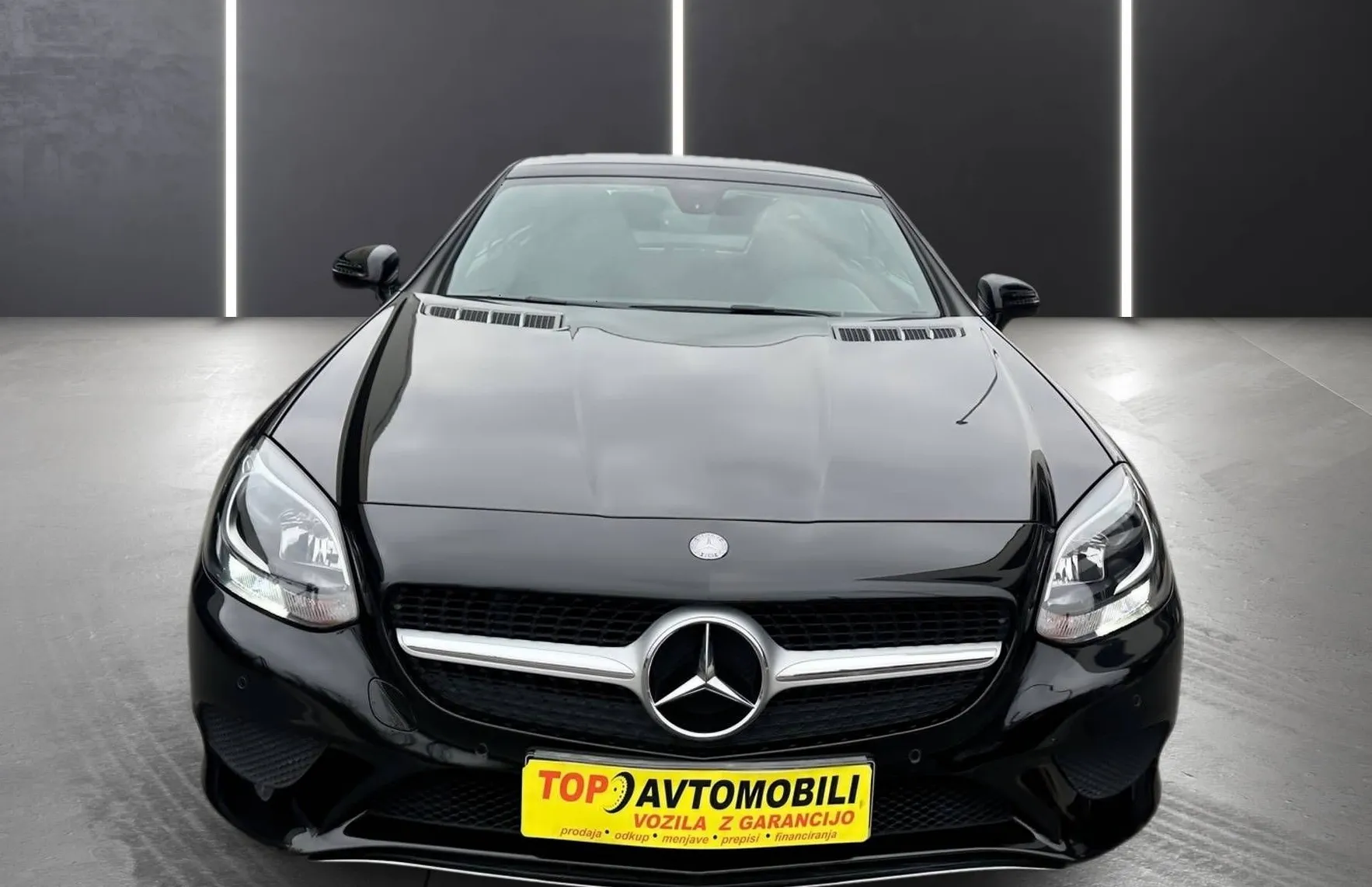 Zunanja slika - Mercedes-Benz SLC-Razred - 200 AUT. AMG-LINE LED NAVI TEMP PDC HARD-TOP HI-.. - 12
