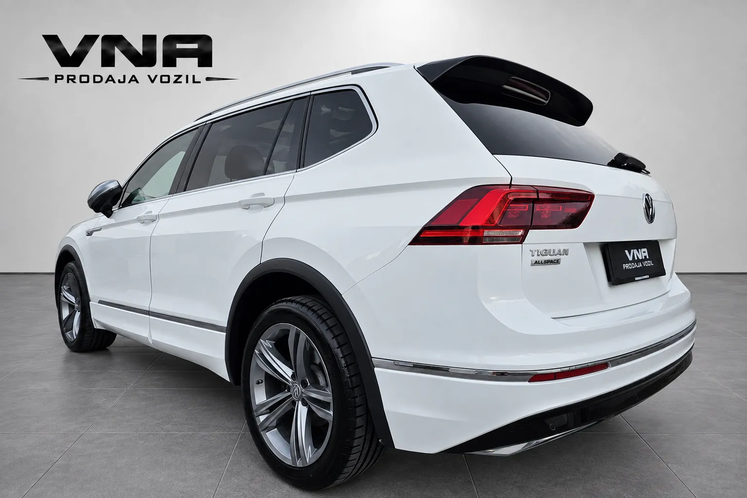 Zunanja slika - Volkswagen Tiguan Allspace - 4motion 2.0 TSI BMT R-LINE DSG |PANORAMA|7-SED|TOP - 4