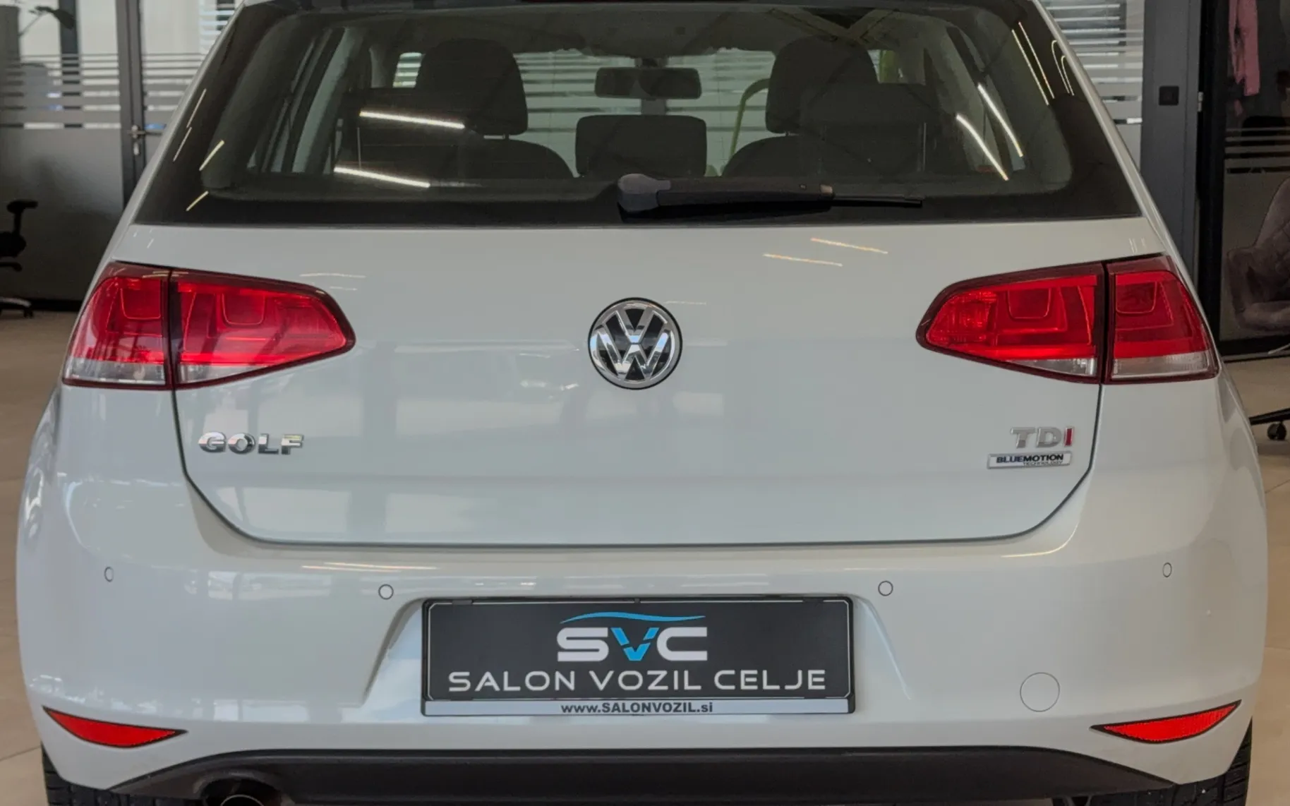 Zunanja slika - Volkswagen Golf - 1.6TDI-DSG-2X-PDC-DIGI-KLIMA-TEMPOMAT-GRET-SED-17C - 6